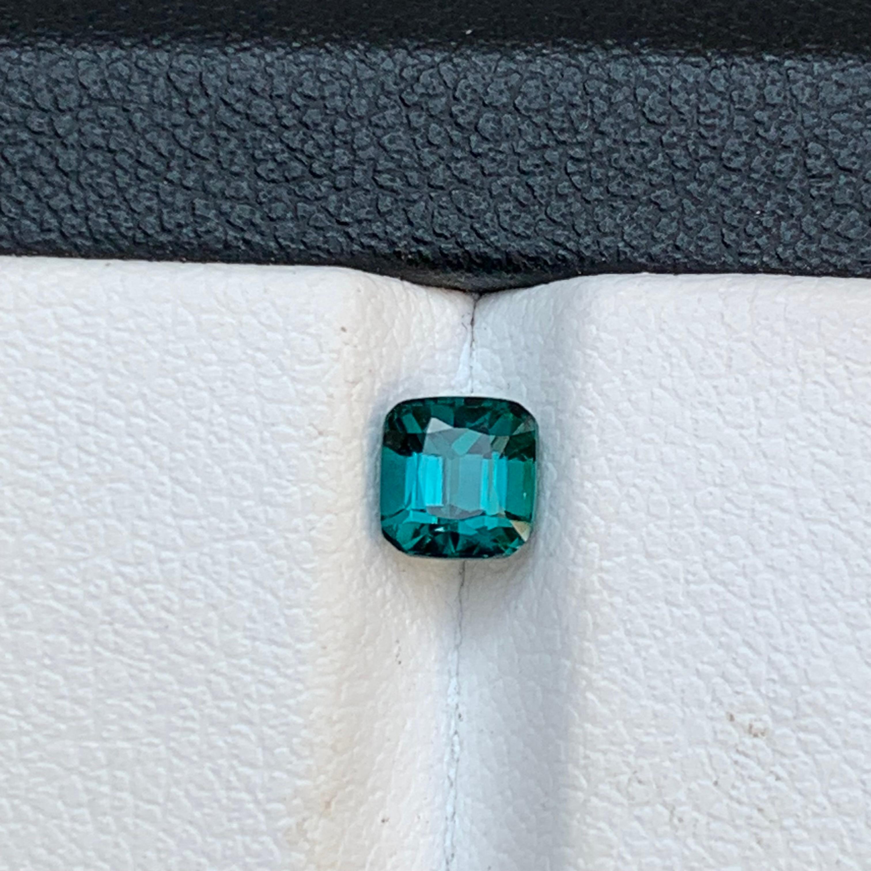 Anello con tormalina naturale blu neon, pietra preziosa da 0,70 carati taglio cuscino quadrato - Gioielli in vendita 6