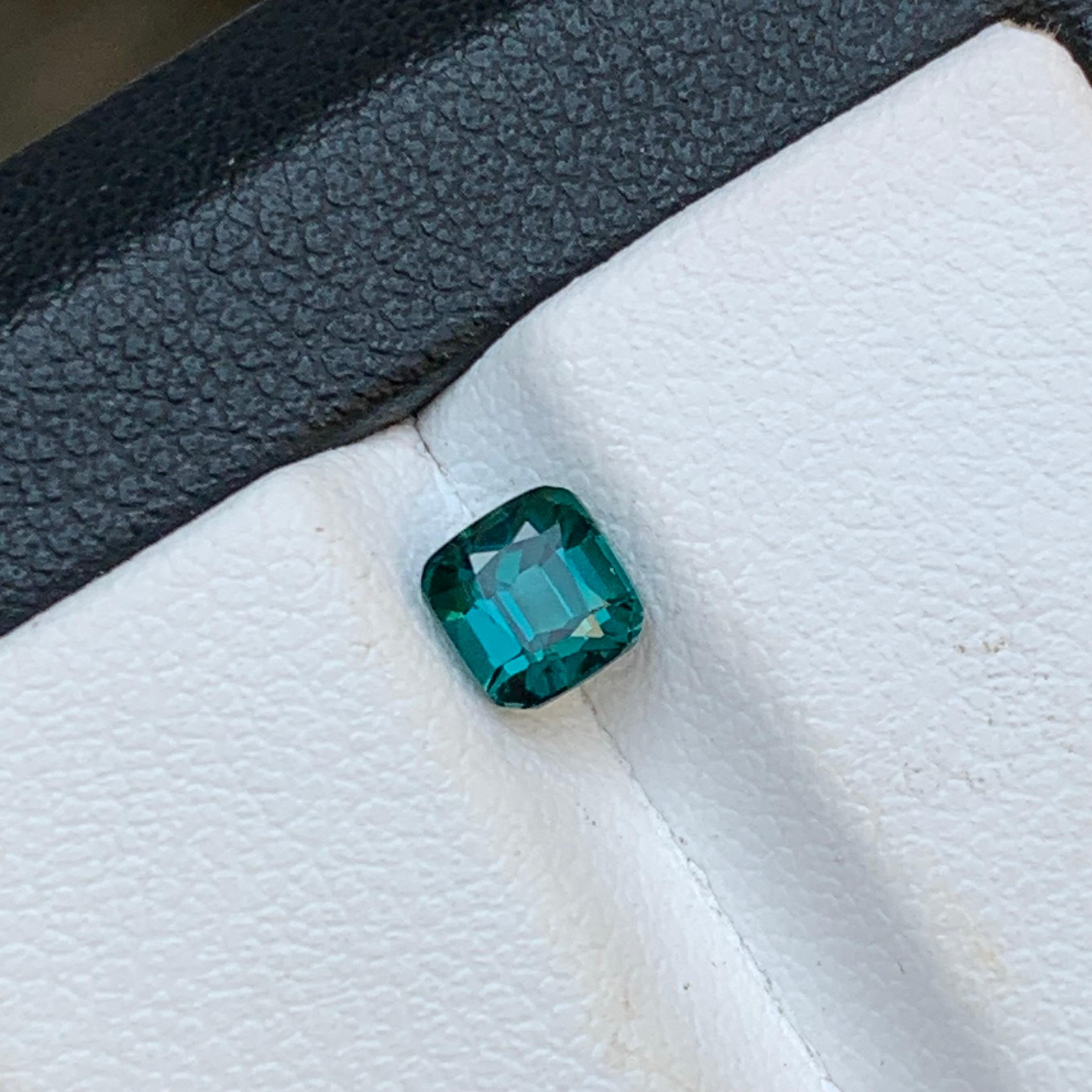 Anello con tormalina naturale blu neon, pietra preziosa da 0,70 carati taglio cuscino quadrato - Gioielli In condizioni Nuovo in vendita a Peshawar, PK