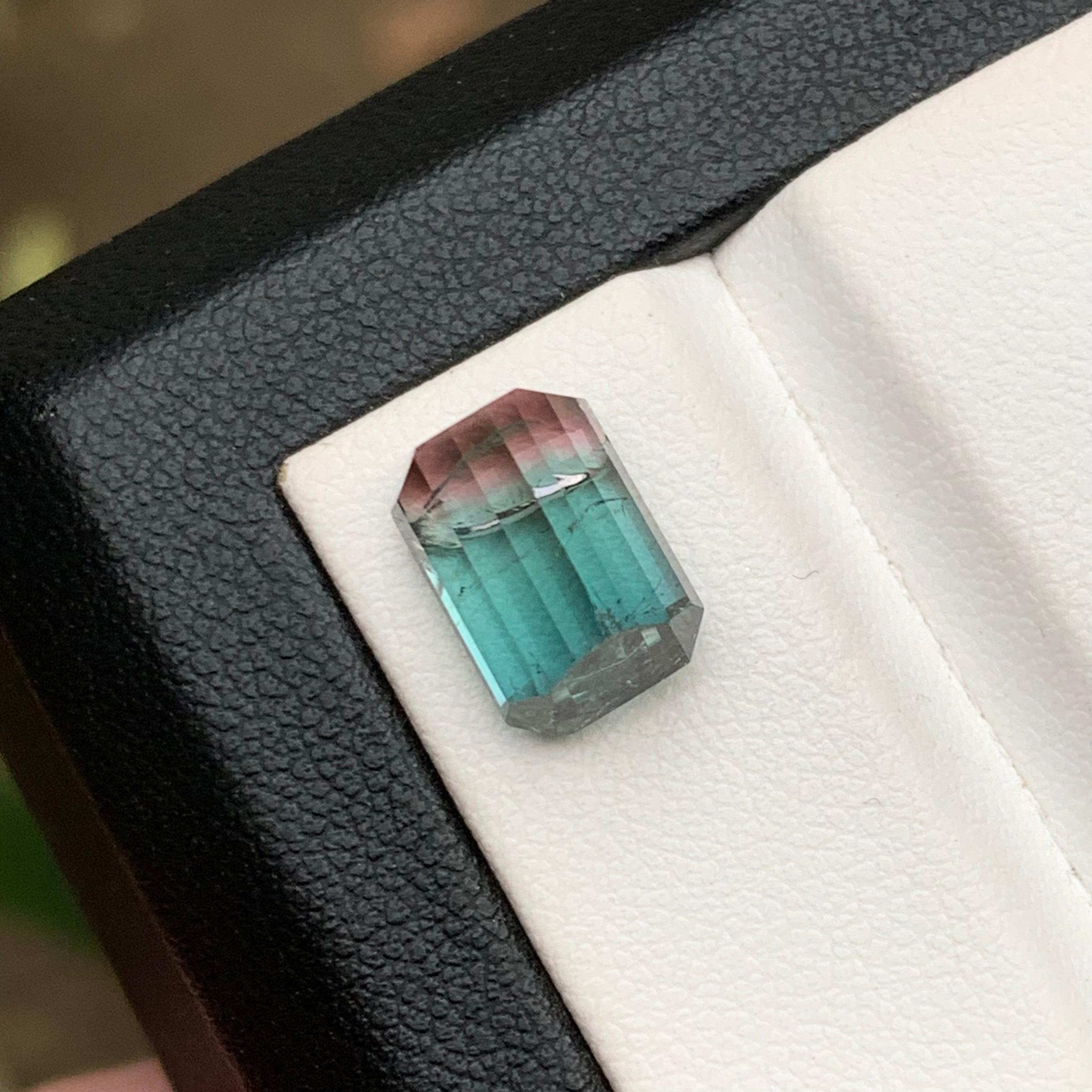 Neon Blue & Peachy Pink Bicolor Natural Tourmaline Ring Loose Gemstone 6.10 Ct In New Condition For Sale In Peshawar, PK