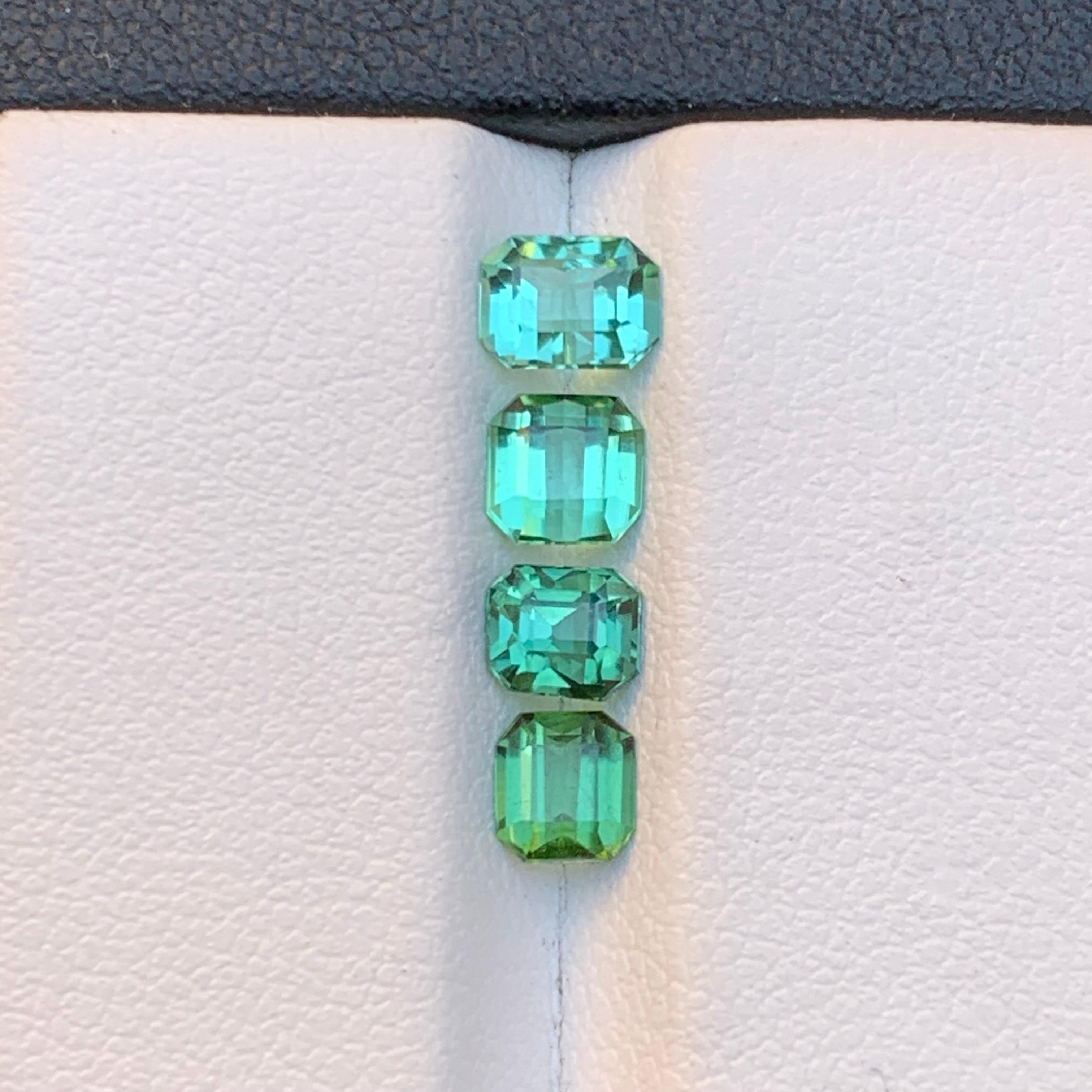 Neon Bluish Green Natural Tourmaline Jewelry Size Loose Gemstones Lot 2.20 Ct In New Condition For Sale In Peshawar, PK