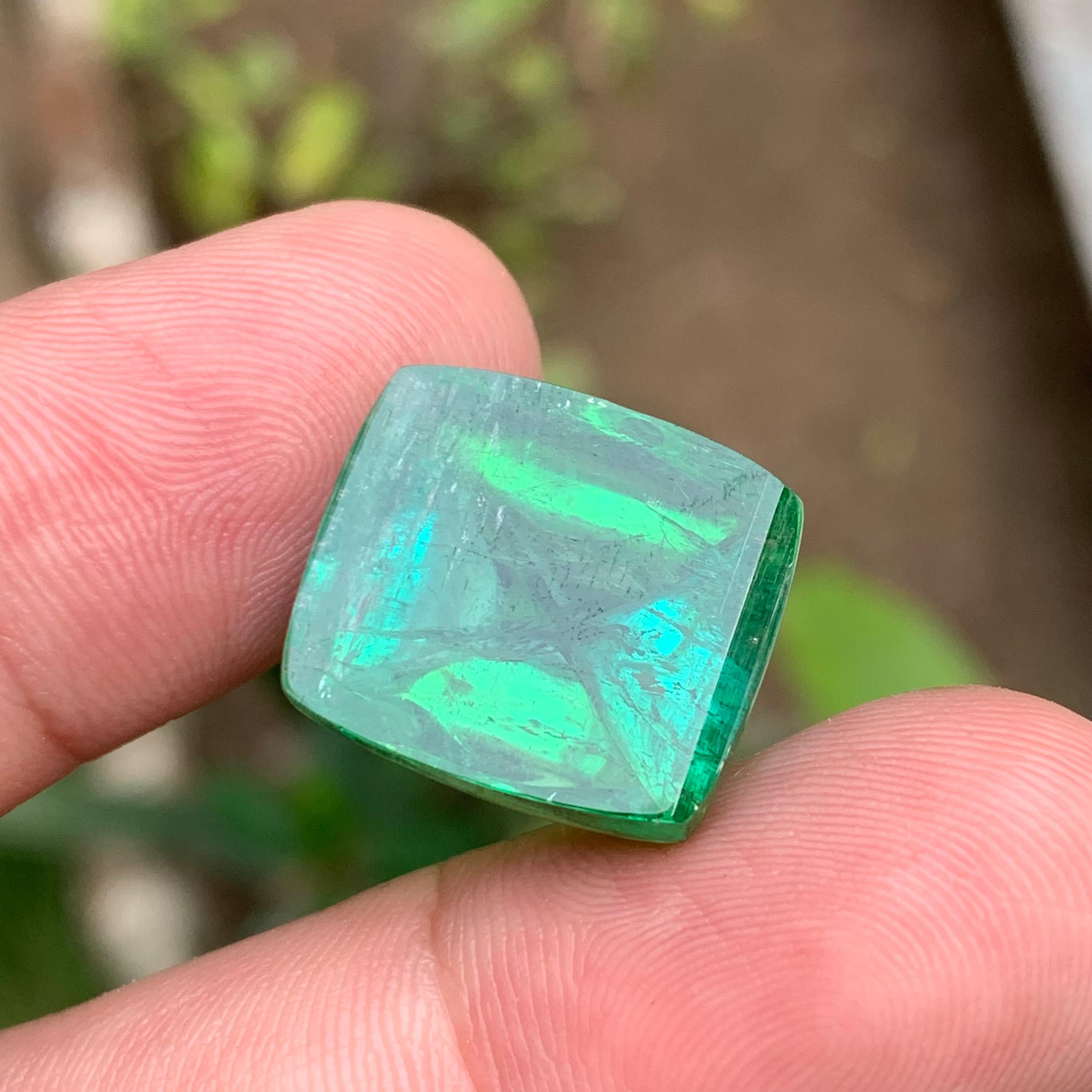 Greene & Greene Greene Cabochon de tourmaline naturelle en pain de sucre 35.60 Ct Neuf - En vente à Peshawar, PK