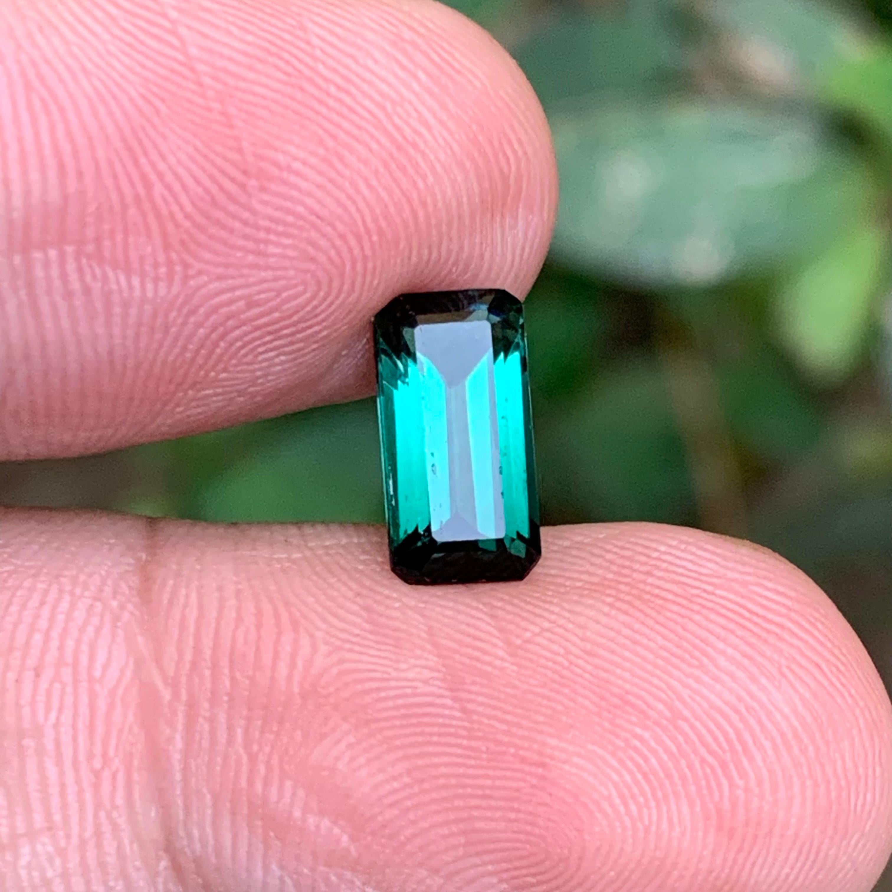 Greene & Greene Greene Tourmaline 2 tons 2.50 Ct Emerald Cut Natural Loose Gemstone Neuf - En vente à Peshawar, PK