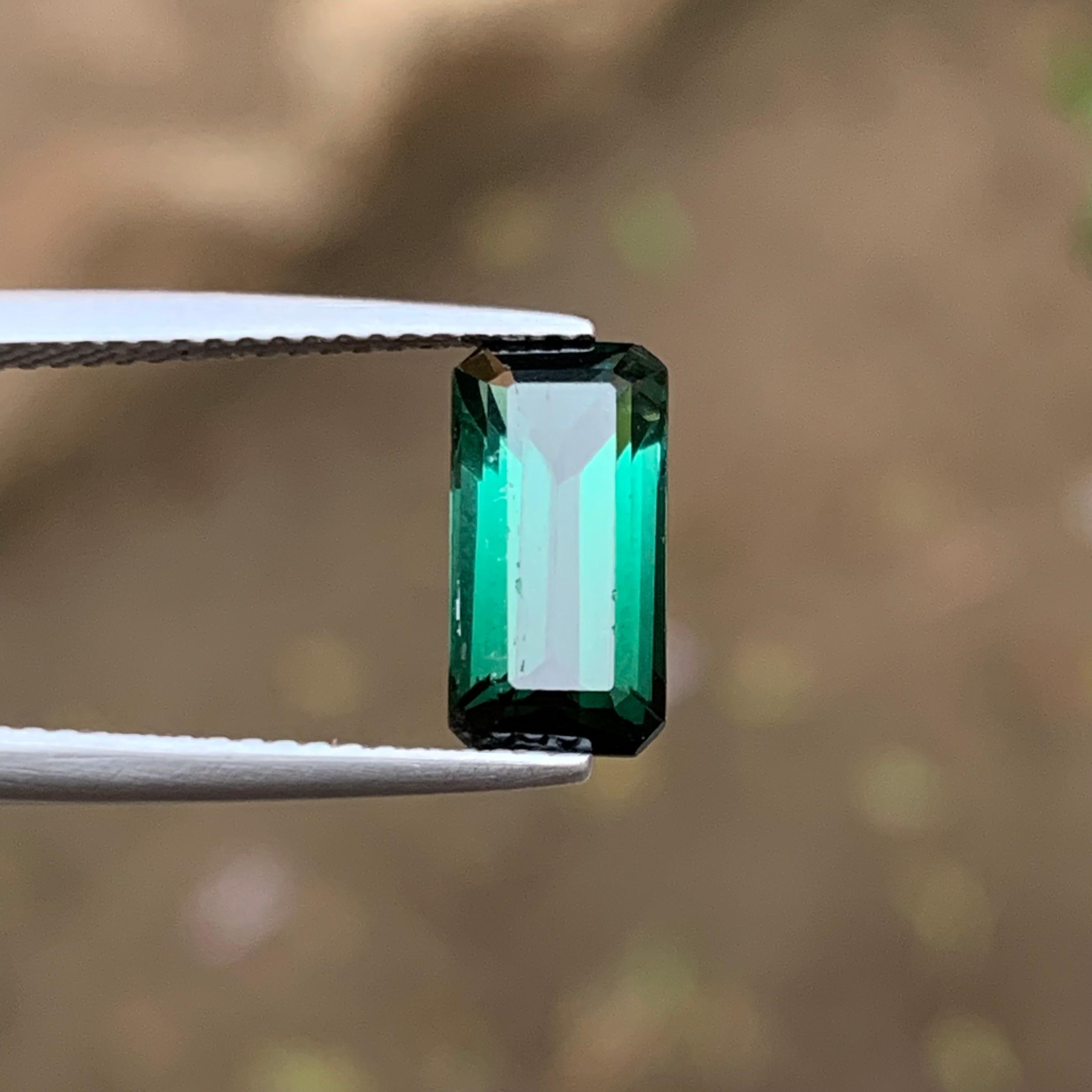 Greene & Greene Greene Tourmaline 2 tons 2.50 Ct Emerald Cut Natural Loose Gemstone en vente 2