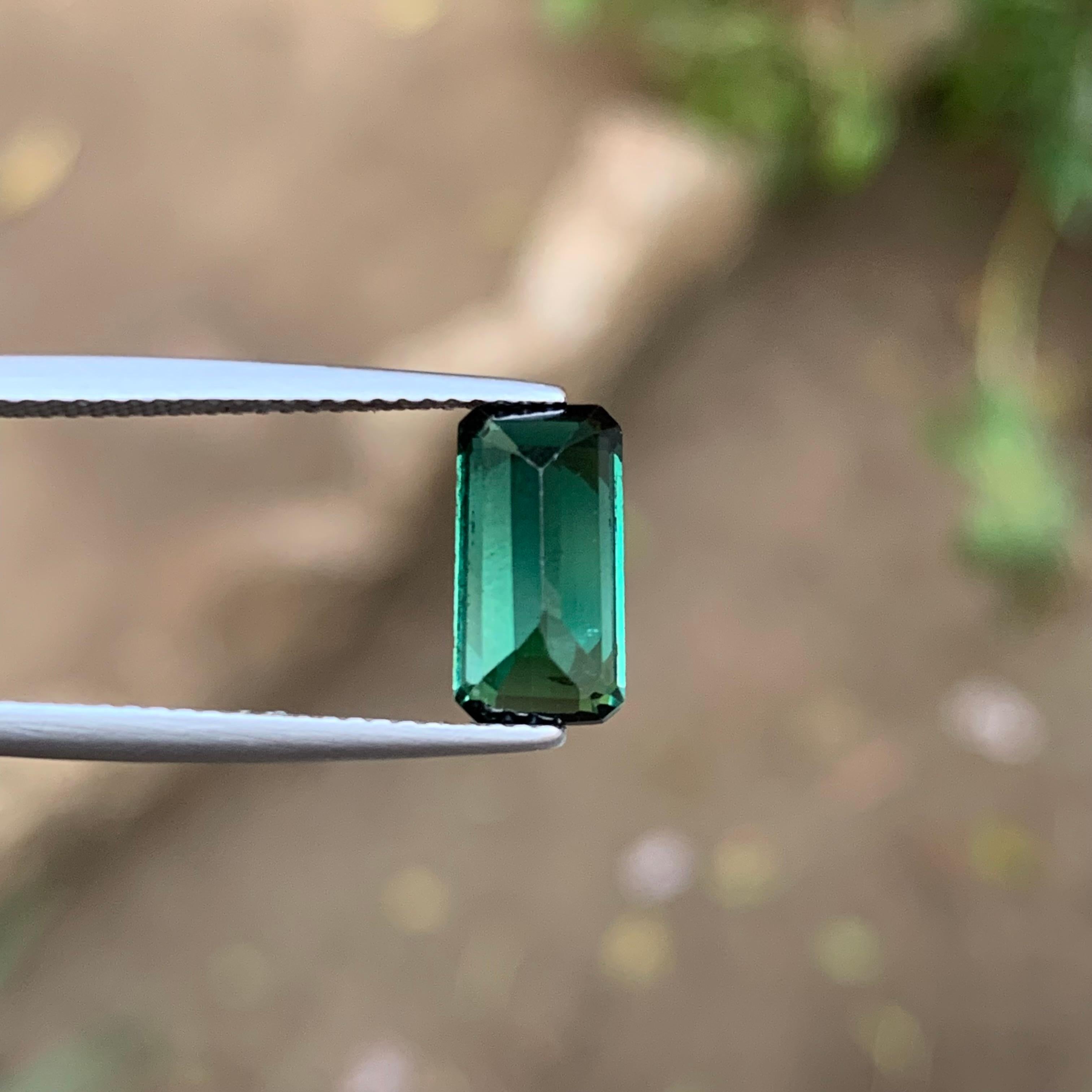 Greene & Greene Greene Tourmaline 2 tons 2.50 Ct Emerald Cut Natural Loose Gemstone en vente 3