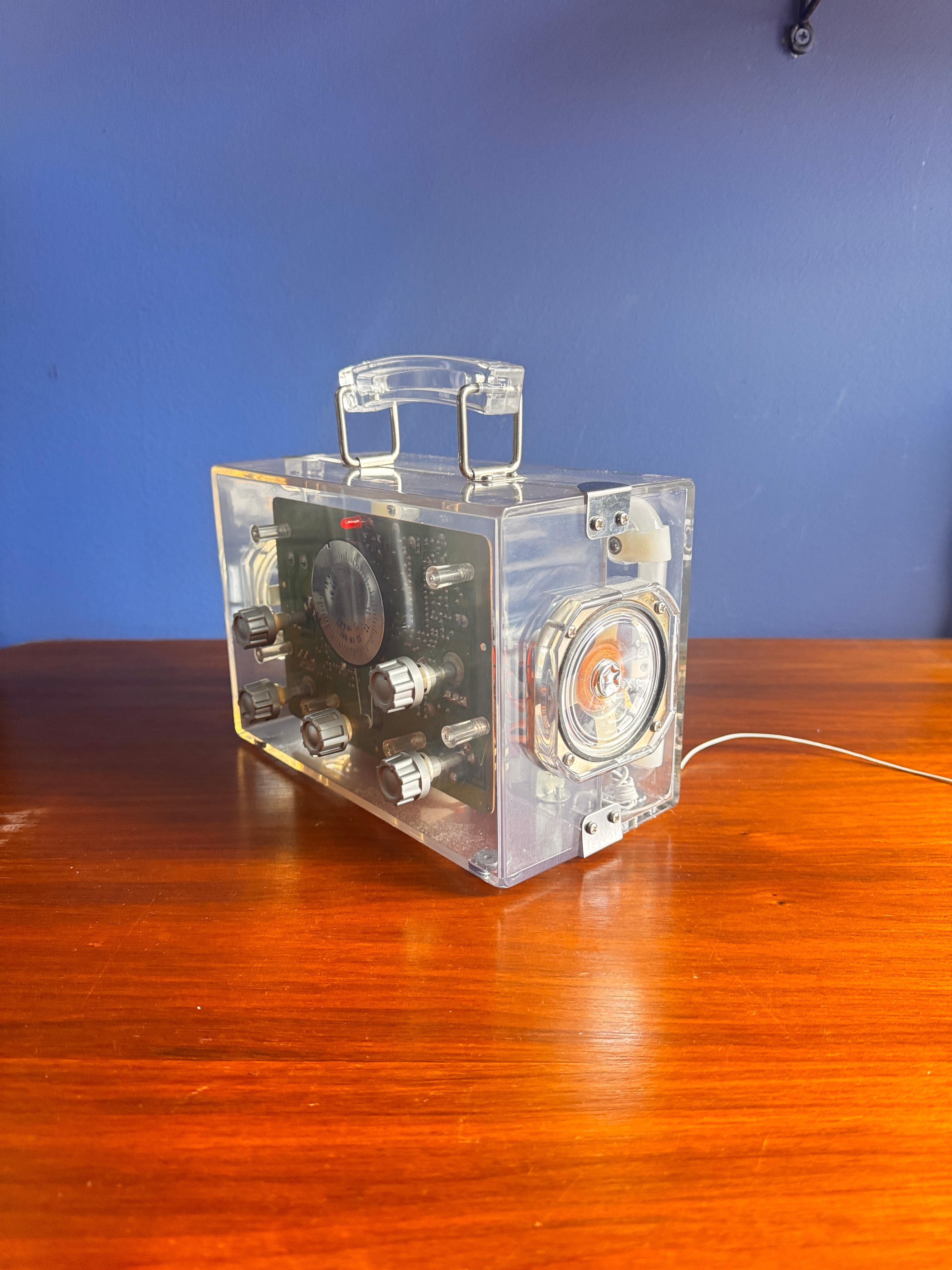 Neon Cube Radio Box 8801 Japanese Pop Tech Transparent Acrylic Blue Glow 1978 en vente 4