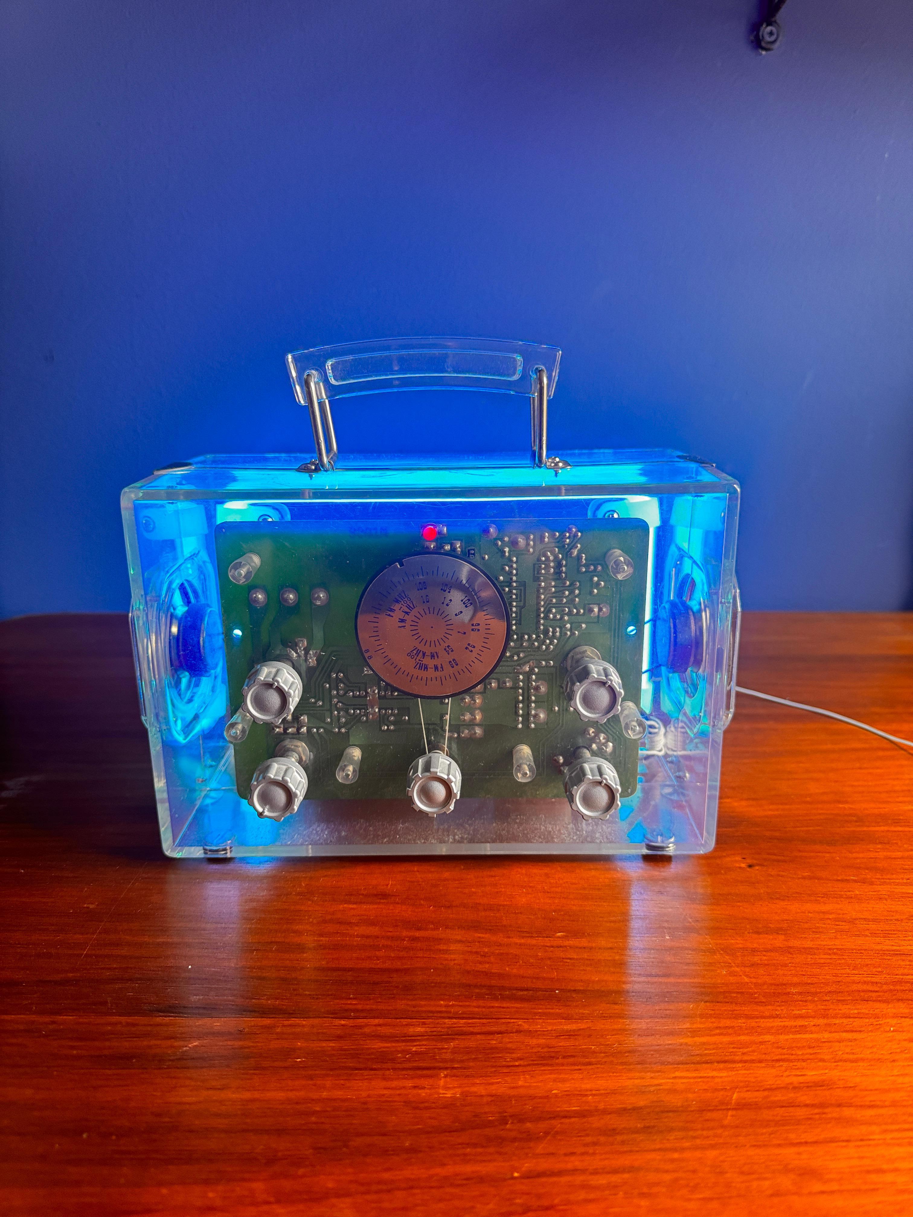 Neon Cube Radio Box 8801 Japanese Pop Tech Transparent Acrylic Blue Glow 1978 en vente 7