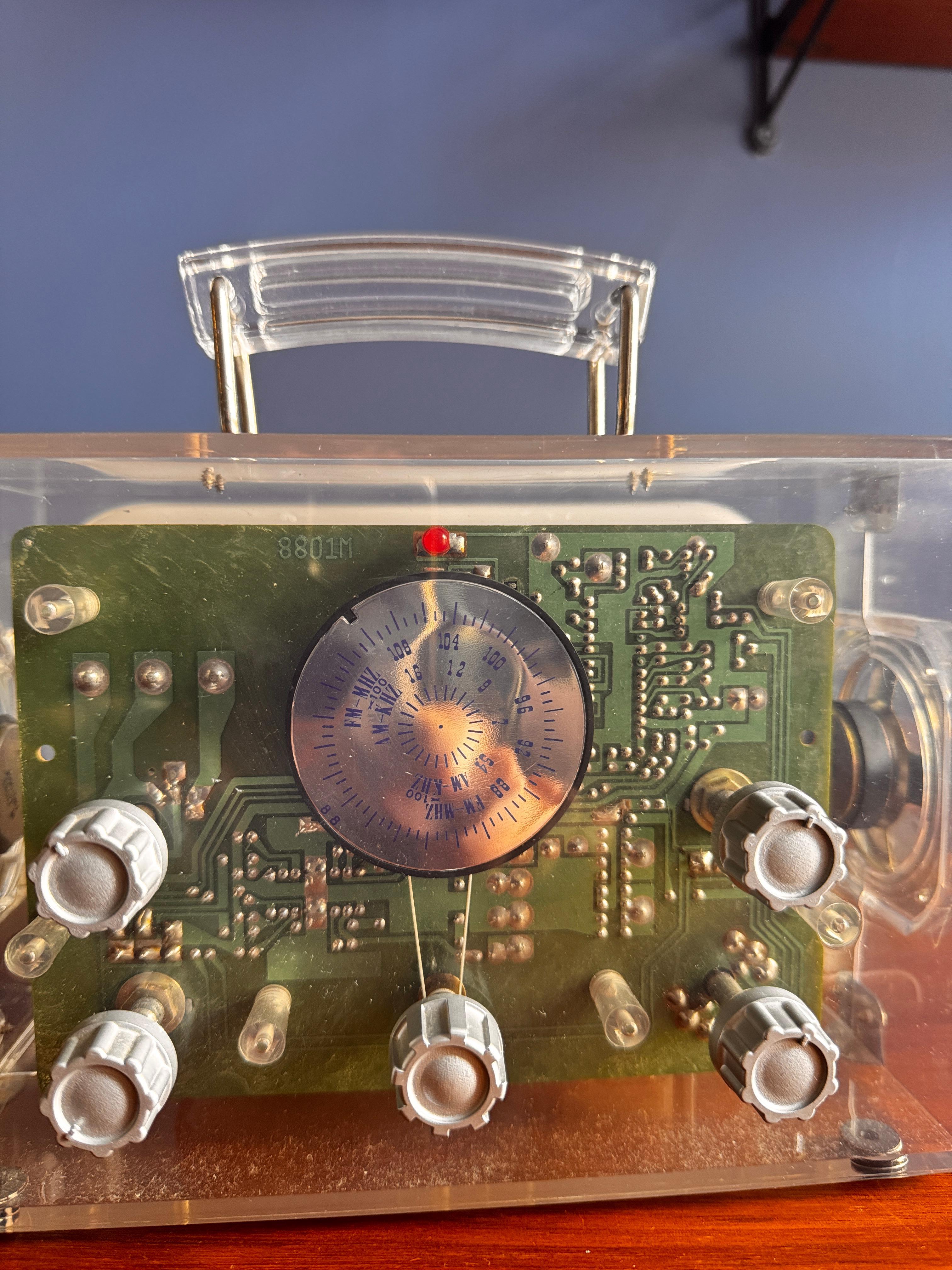 Neon Cube Radio Box 8801 Japanese Pop Tech Transparent Acrylic Blue Glow 1978 en vente 9