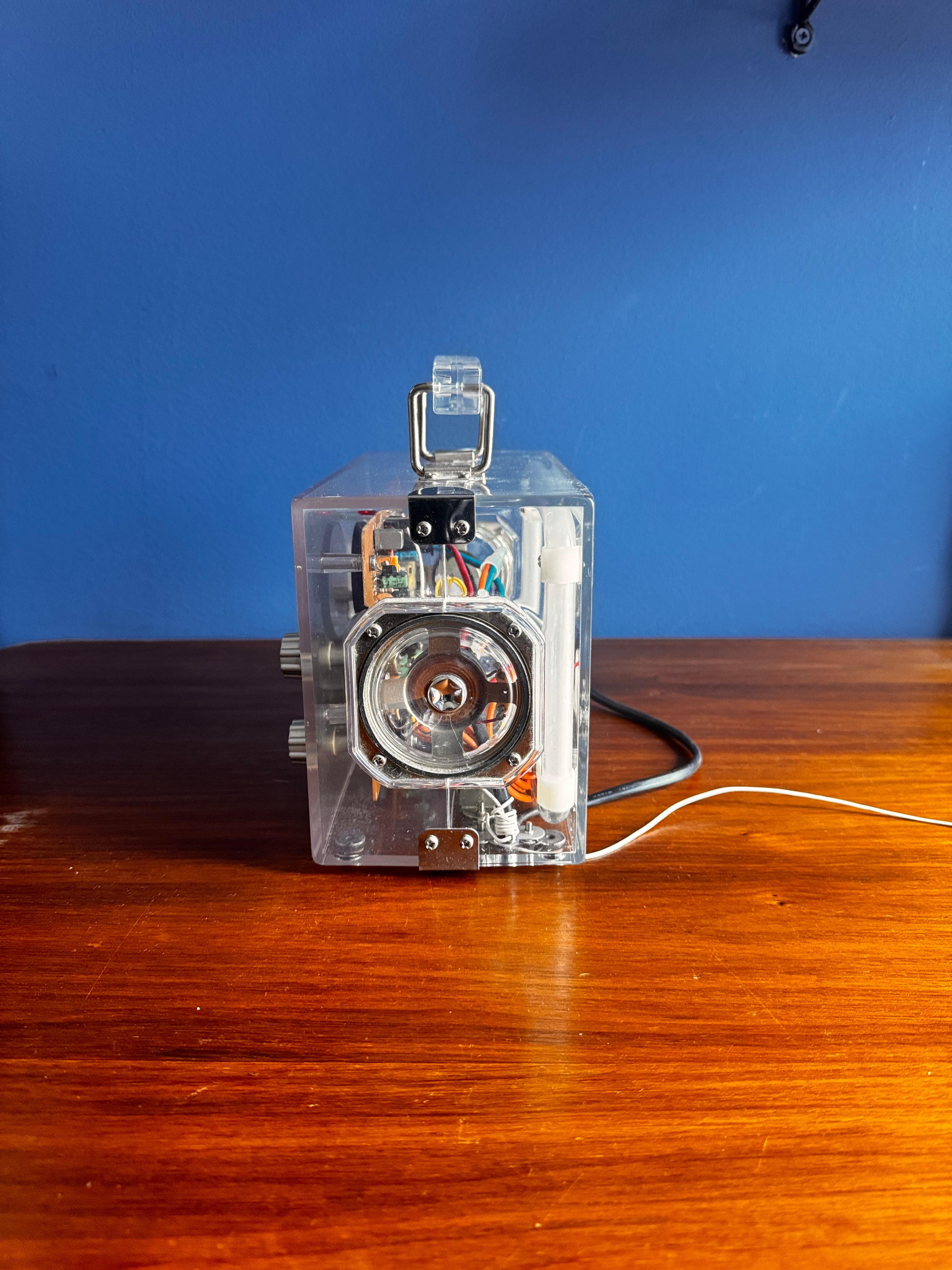 Neon Cube Radio Box 8801 Japanese Pop Tech Transparent Acrylic Blue Glow 1978 en vente 2