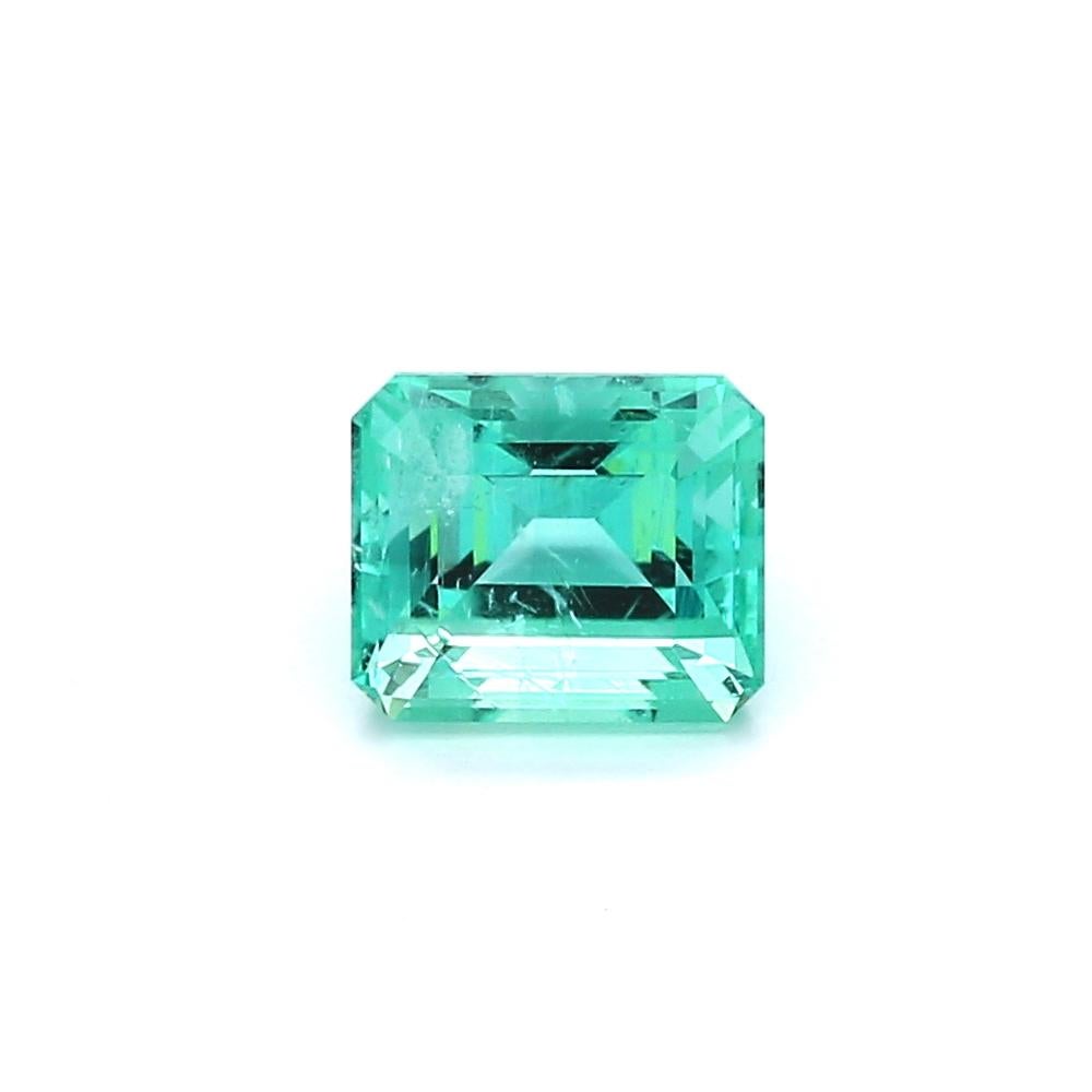 An amazing Russian Emerald which allows jewelers to create a unique piece of wearable art.
This exceptional quality gemstone would make a custom-made jewelry design. Perfect for a Ring or Pendant.

Shape - Octagon
Weight - 1.16 ct
Treatment -  Minor