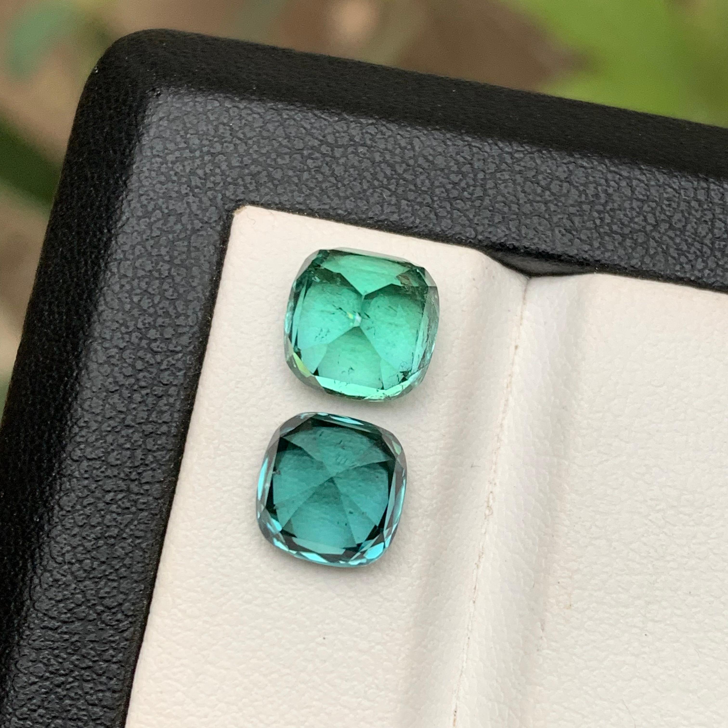 da uomo o donna Anello di tormalina naturale verde neon e blu grigio neon, gemme sciolte 6,60 carati in vendita