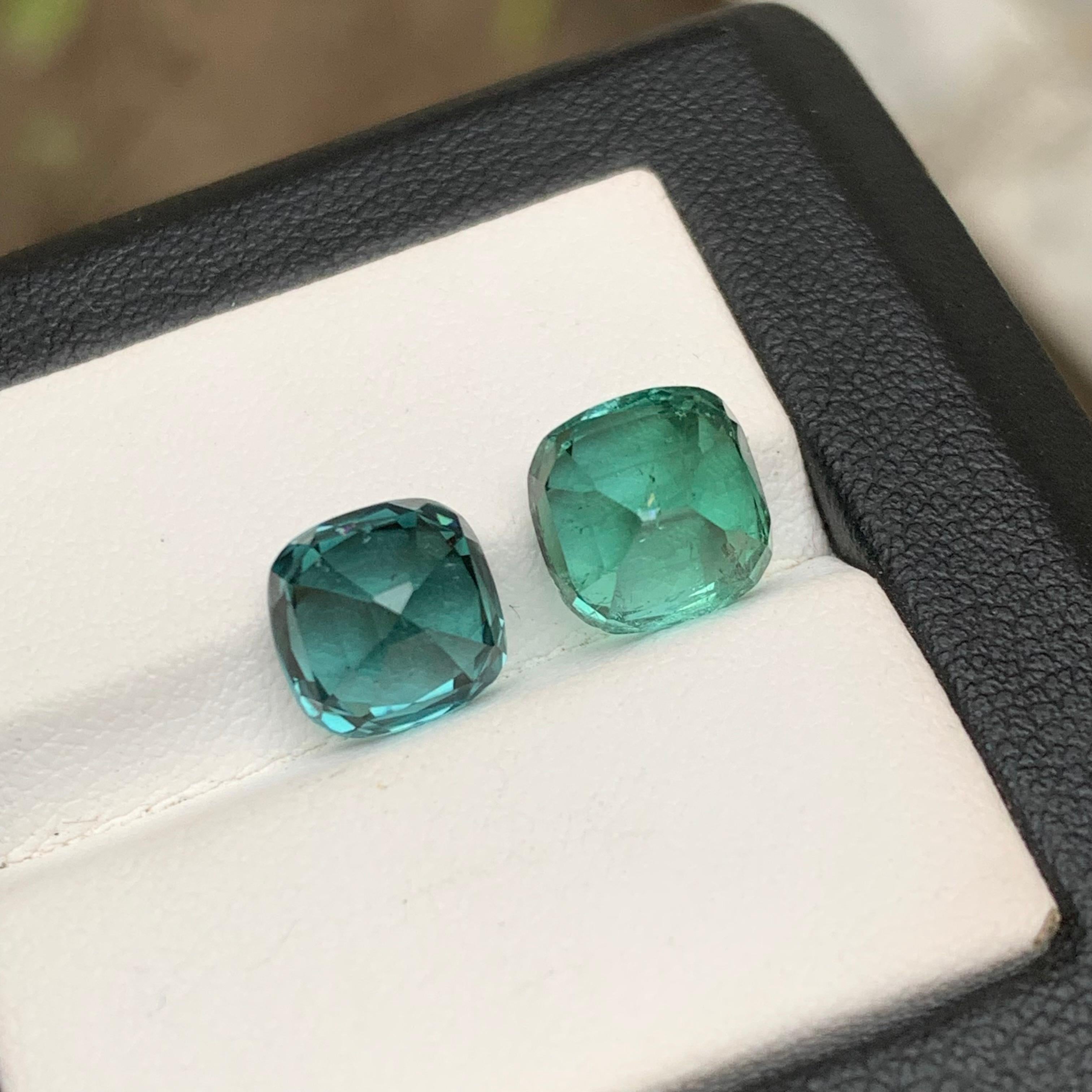 Anello di tormalina naturale verde neon e blu grigio neon, gemme sciolte 6,60 carati in vendita 1