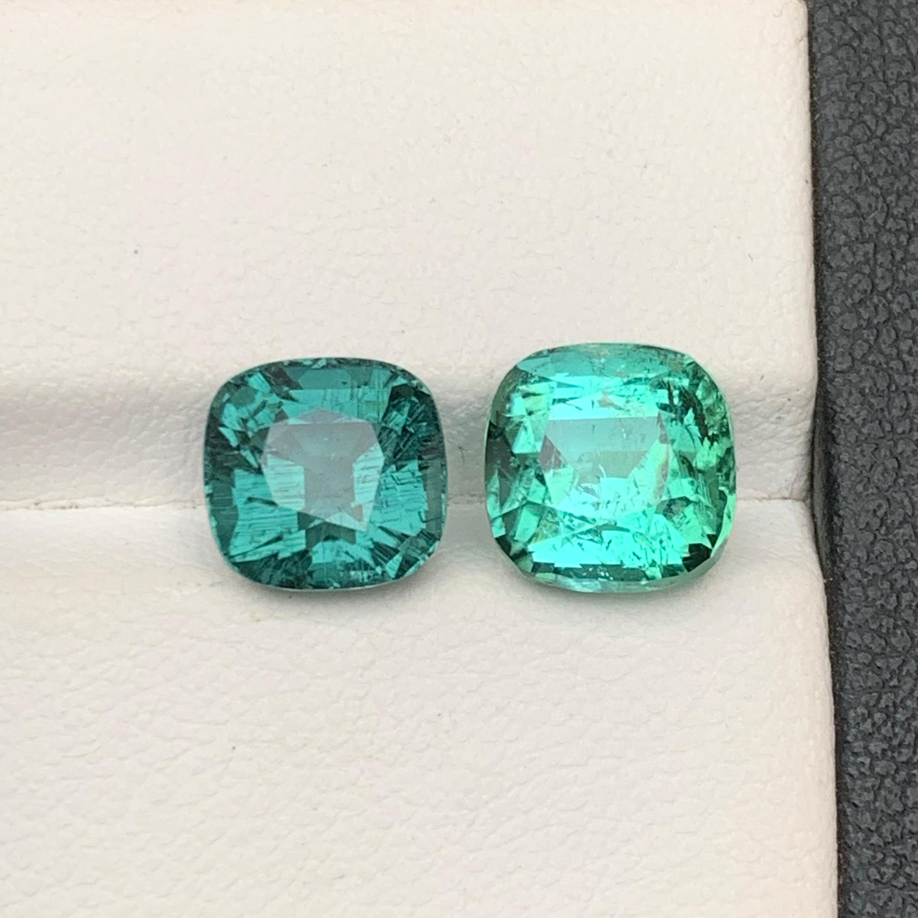 Anello di tormalina naturale verde neon e blu grigio neon, gemme sciolte 6,60 carati in vendita 2