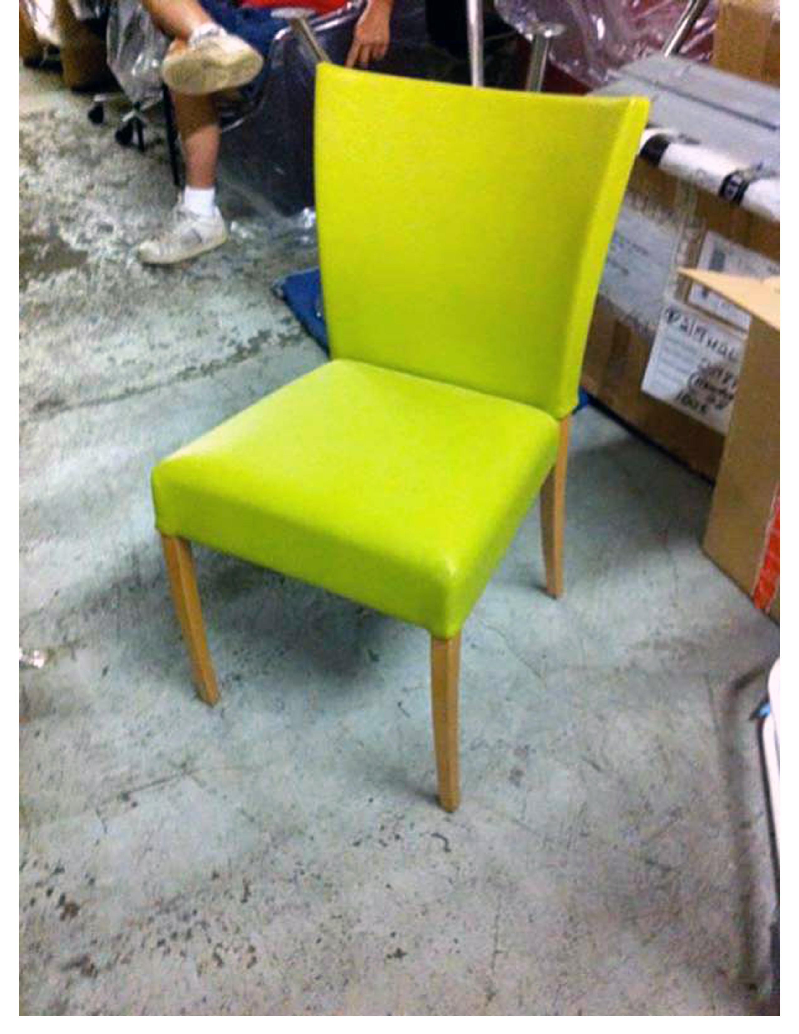 Montis Neon Green Set of Two Dione Side Chairs im Zustand „Hervorragend“ in New York, NY