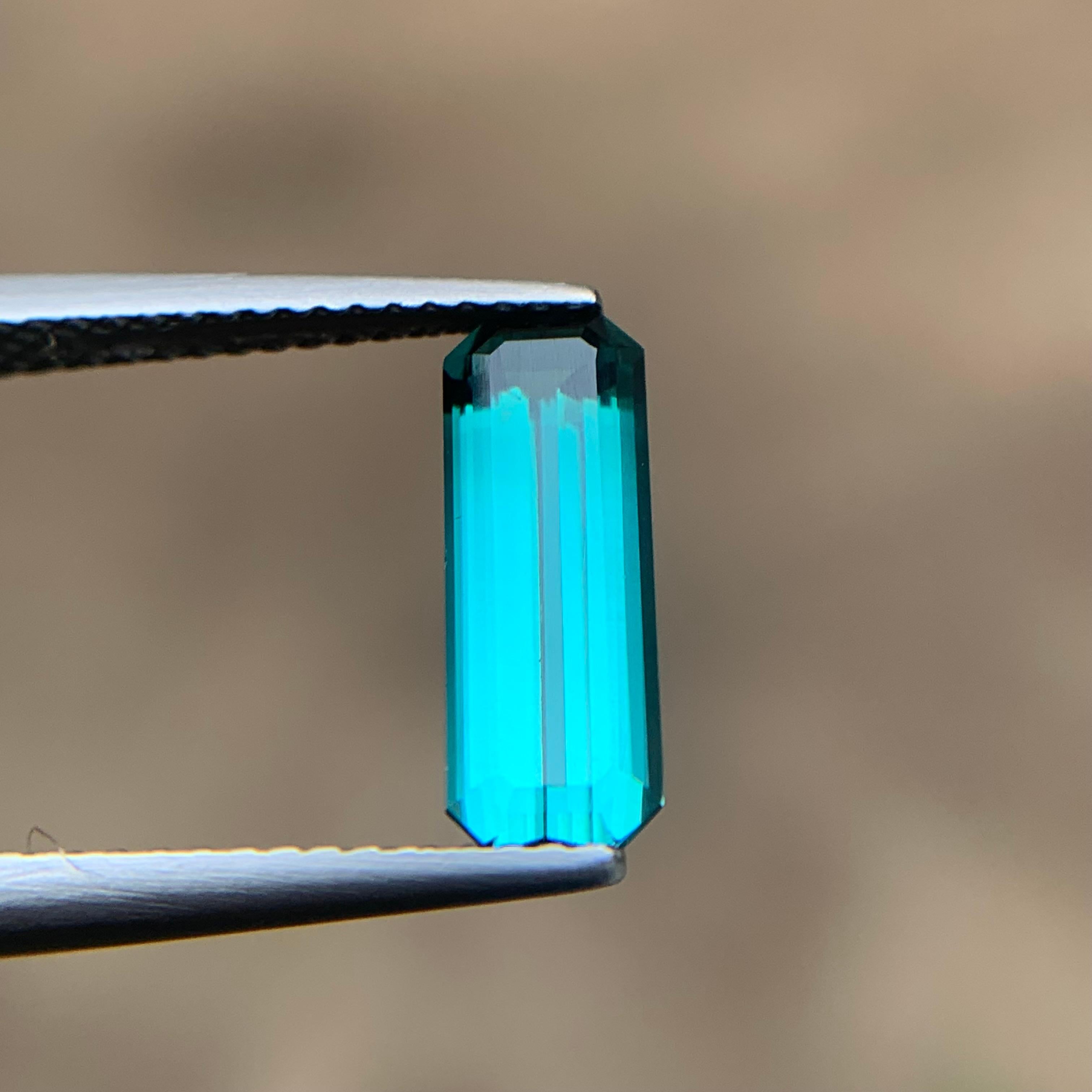 Bague Tourmaline Naturelle Bleu Vert 2.05 Carat Emeraude en vente 7