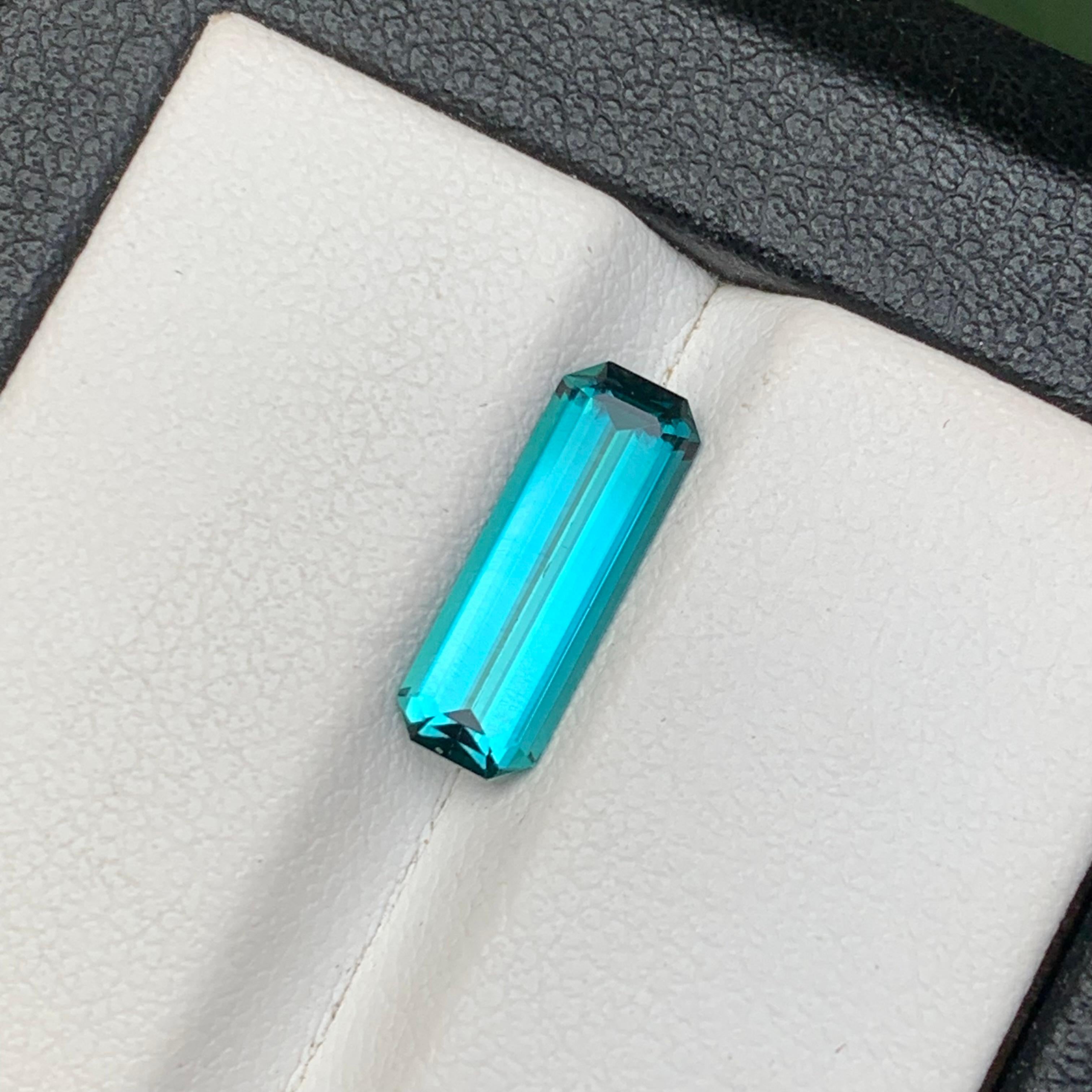Bague Tourmaline Naturelle Bleu Vert 2.05 Carat Emeraude Neuf - En vente à Peshawar, PK
