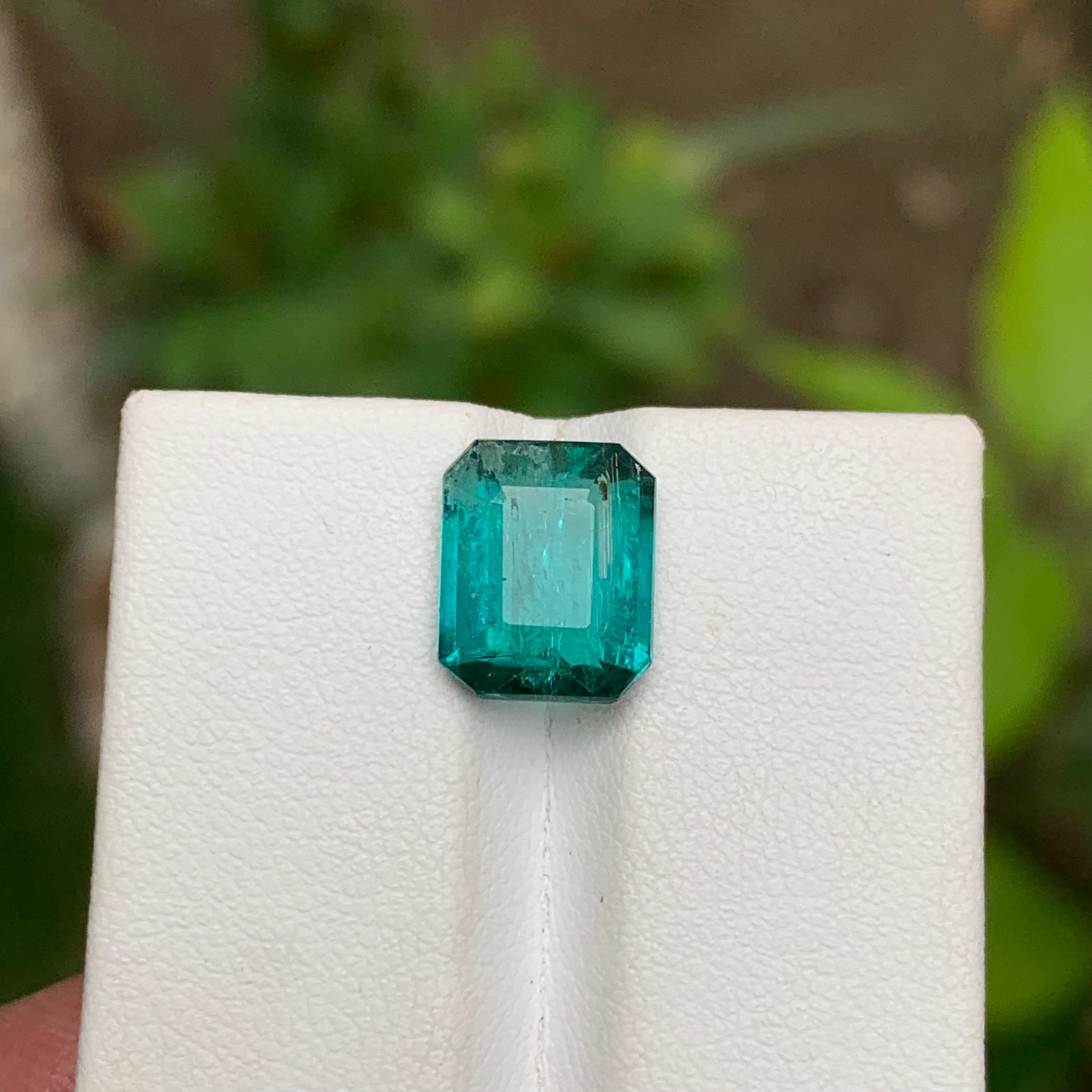 Neon Greenish Hue Blue Natural Tourmaline Gemstone 4 Ct Emerald Cut  Ring Jewel In New Condition For Sale In Peshawar, PK