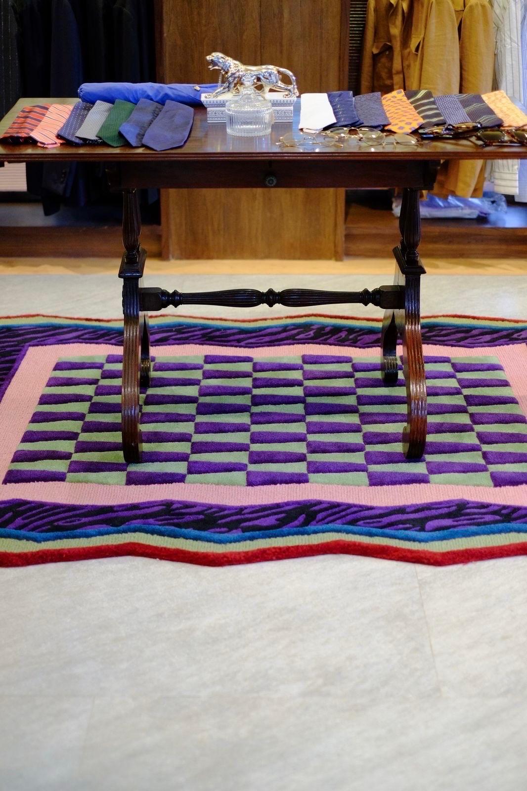 Indonesiano Tappeto Neon Grid di RAG home in vendita