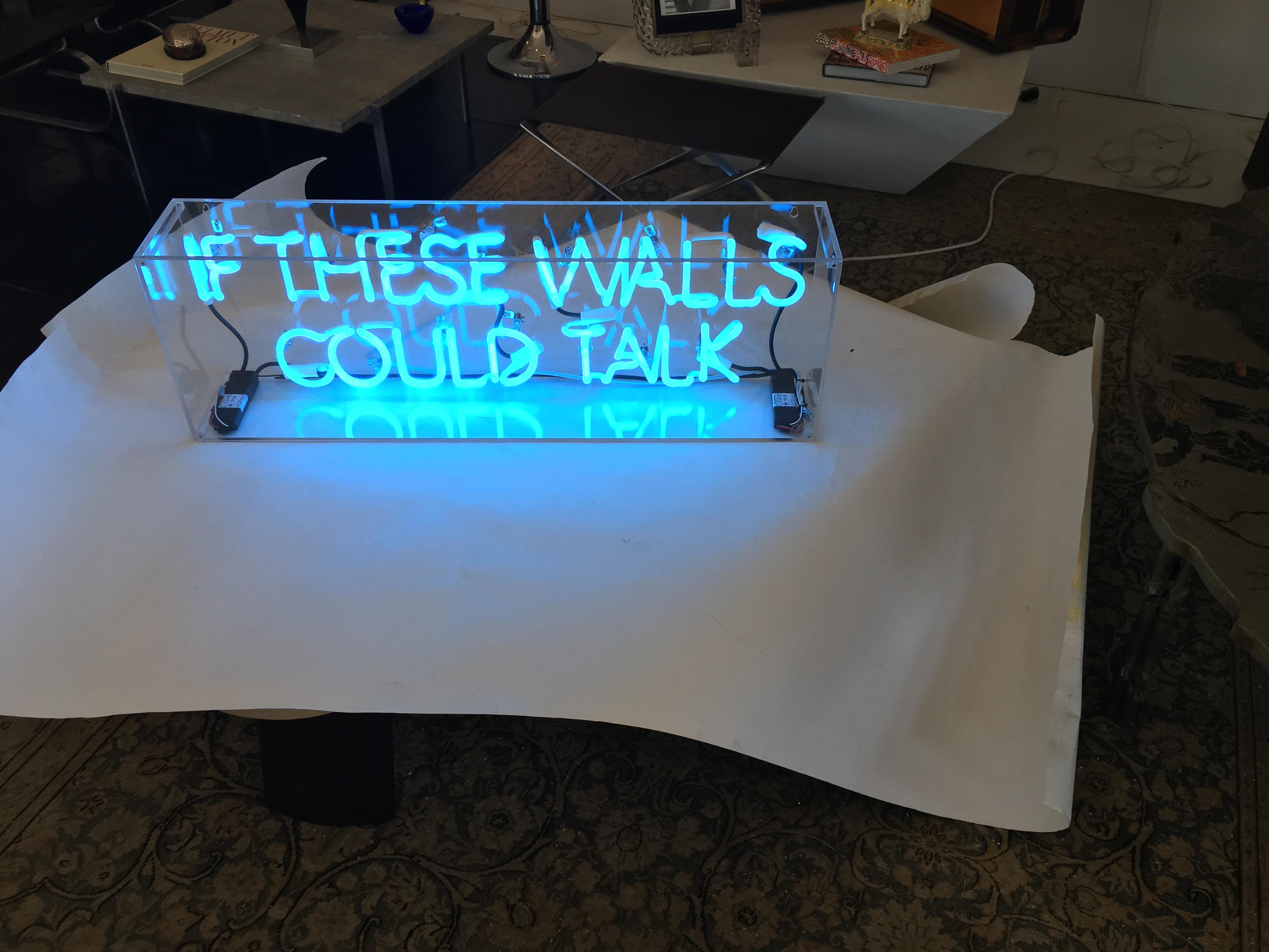 Neon Sign In Excellent Condition For Sale In Los Angeles, CA