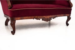 Neorokoko Rotes antikes Sofa aus der Zeit um 1880, nach Renovierung