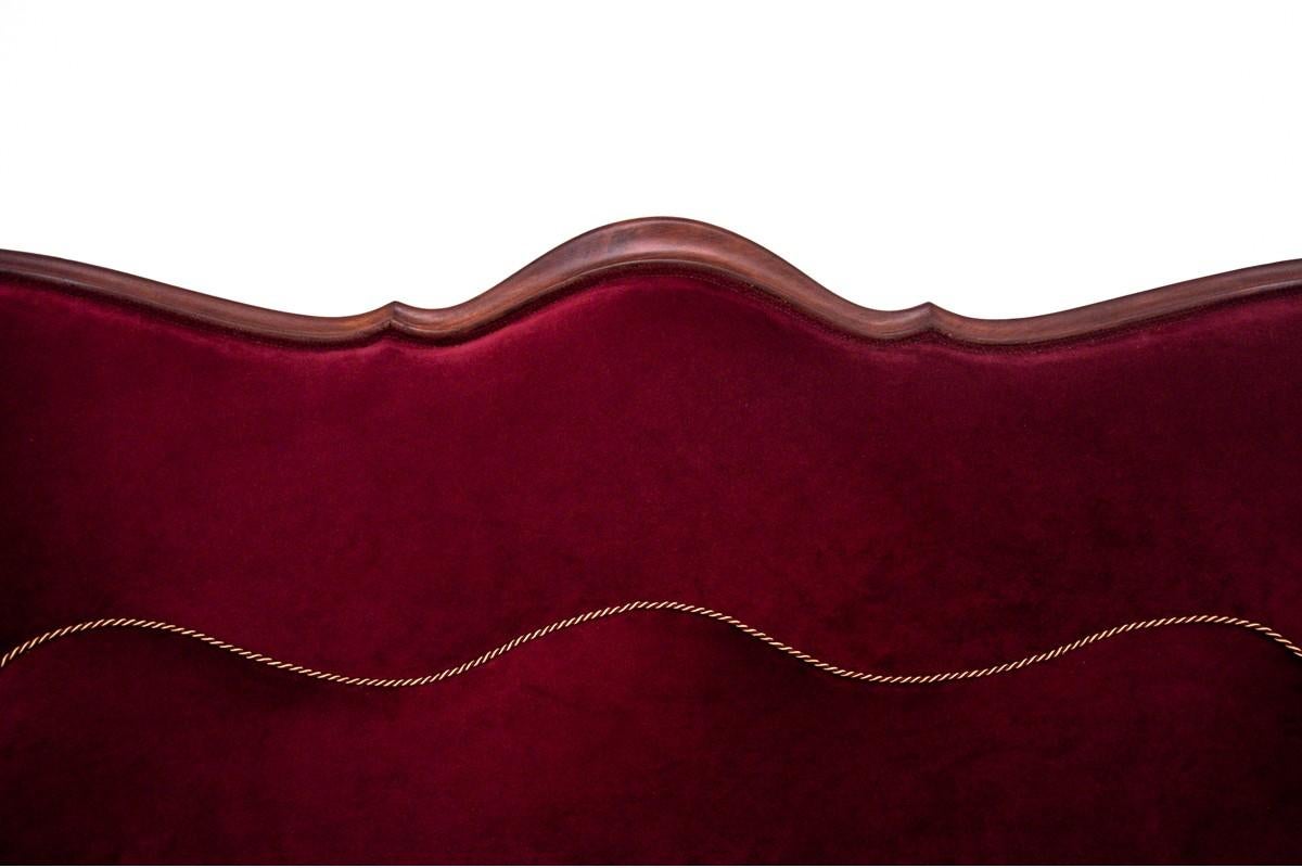 Neorokoko Red Antique Sofa from circa 1880, After Renovation In Good Condition In Chorzów, PL