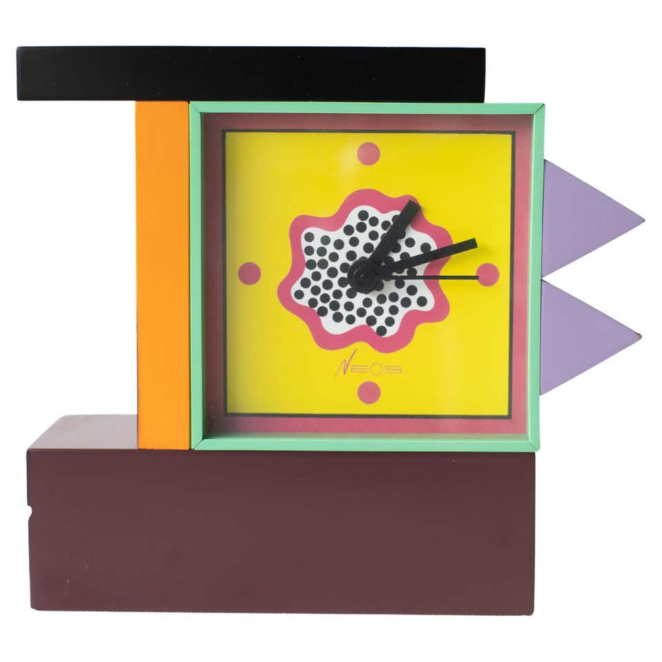 Postmodern Round Pop Art Desk or Table Clock, Memphis Milano Style ...