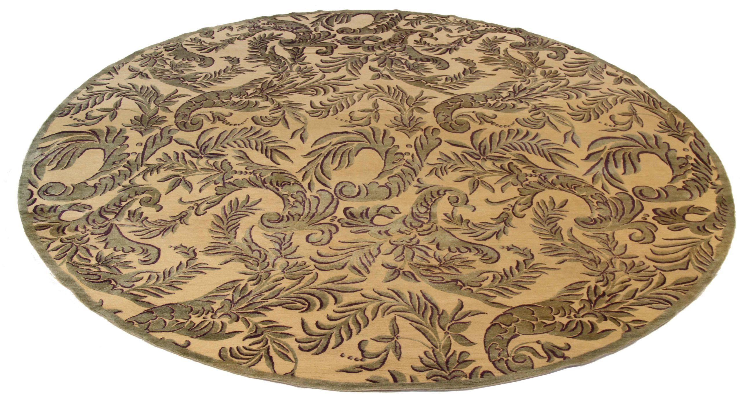 Entdecken Sie die Eleganz des Nepal-Artikels, der sich durch seine wunderschöne Handwerkskunst aus der Zeit um 1990 auszeichnet. Dieses exklusive Design, das mit viel Liebe zum Detail entworfen wurde, ist perfekt, um Ihren Raum zu verschönern.