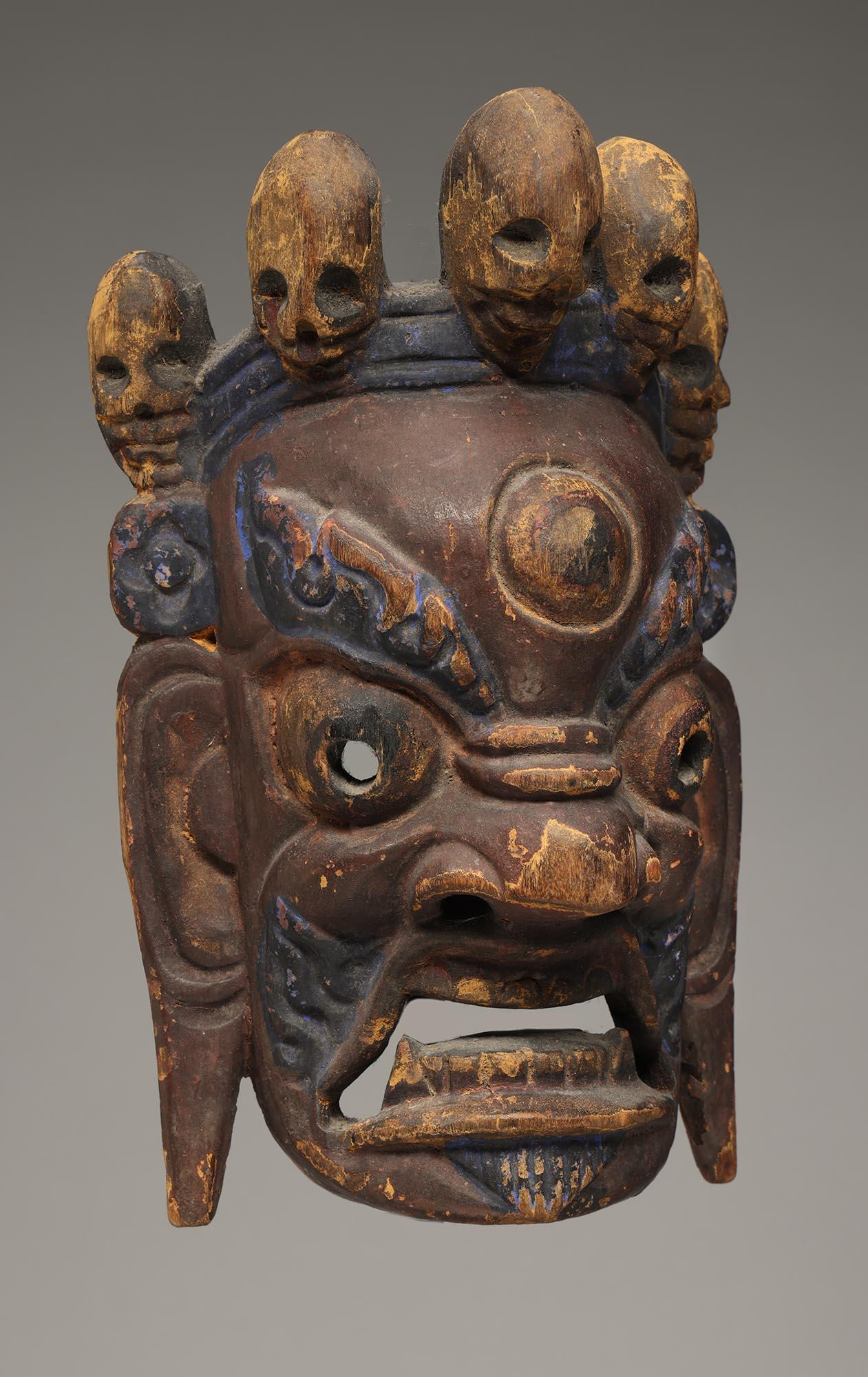 Sculpté à la main Népal Mahakala  Masque de danse ouvert aux yeux vifs en vente