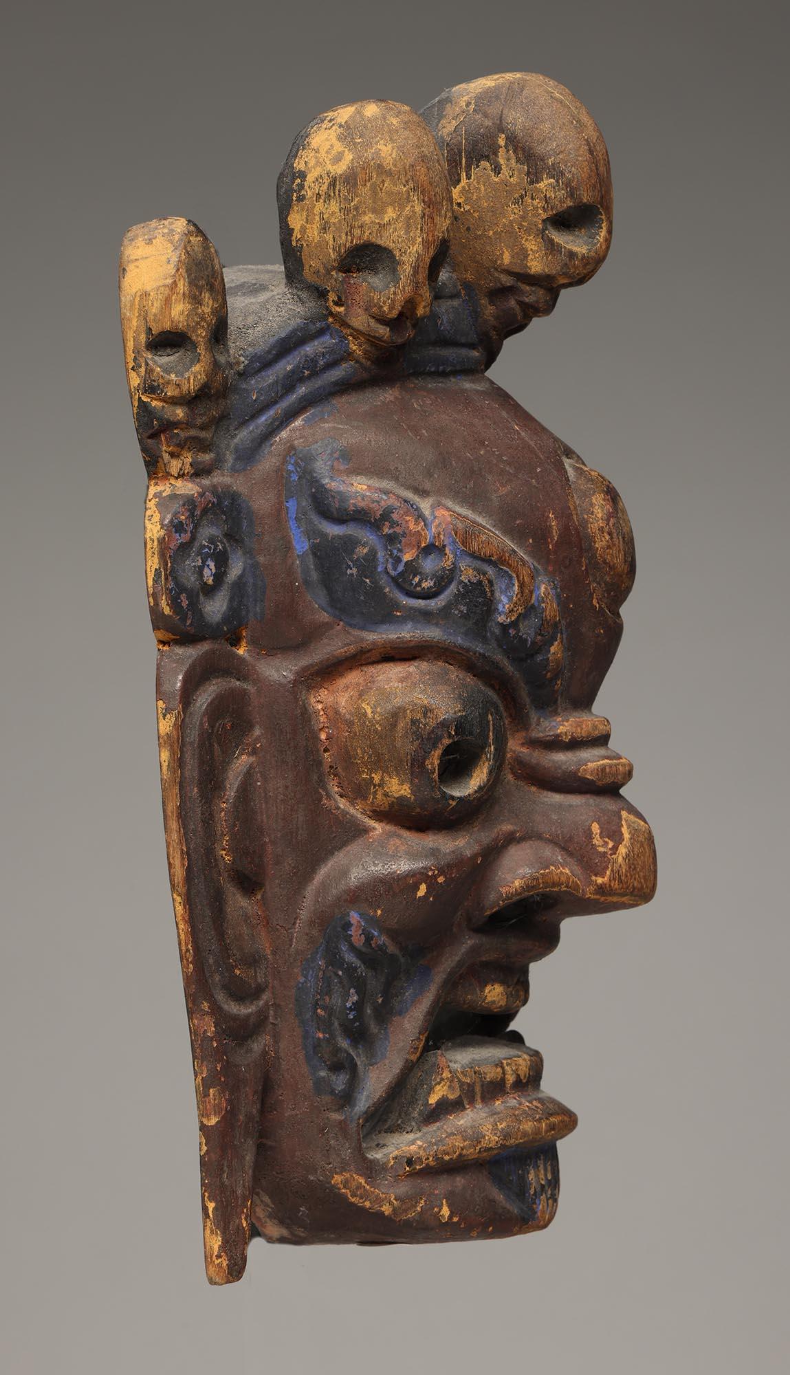 Népal Mahakala  Masque de danse ouvert aux yeux vifs État moyen - En vente à Point Richmond, CA