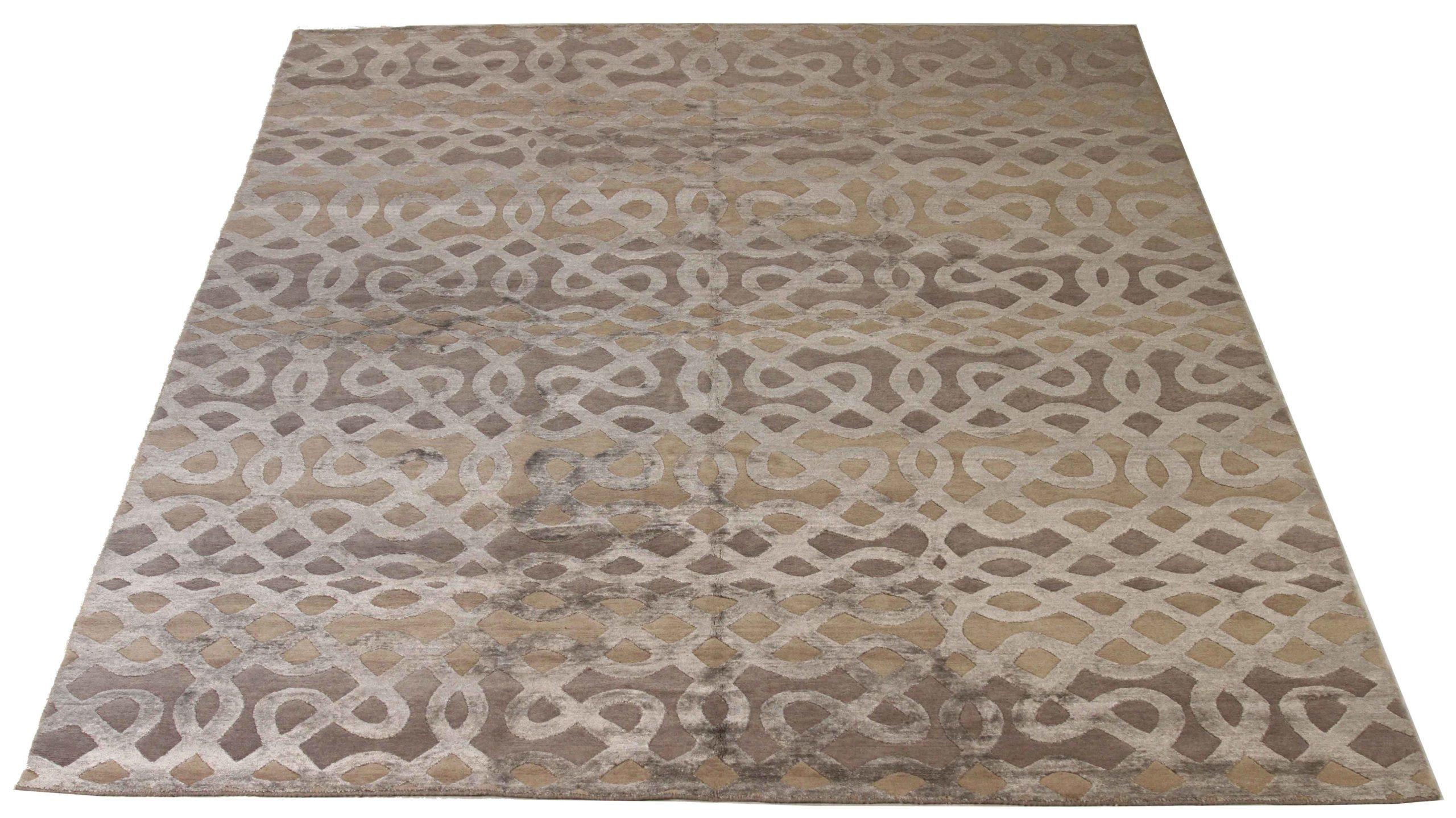 Scopri l'eleganza del Nepal Moderno con i tappeti CIRCA del 1990. Progettato con una meticolosa attenzione ai dettagli, questo design esclusivo è perfetto per valorizzare il tuo spazio.
