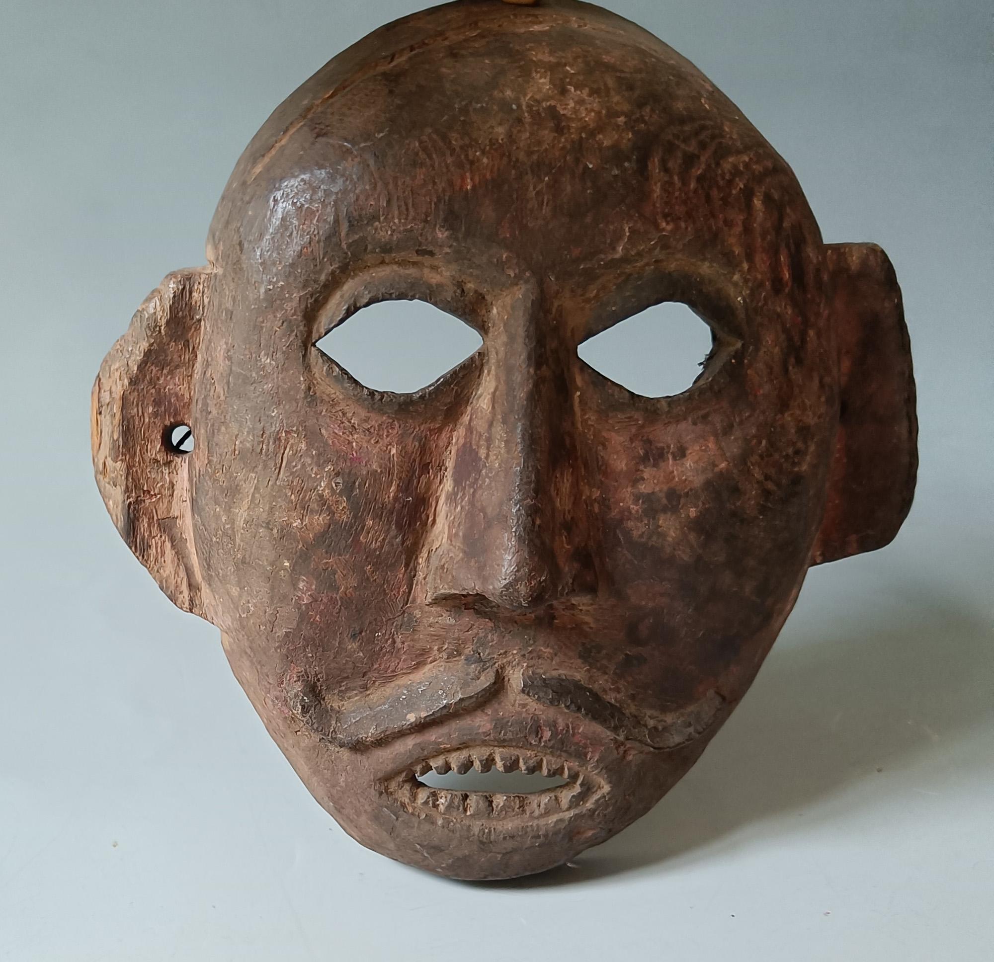 Ritualmaske Himalaya, asiatische Kunst, Nepal  Antiquitäten Stammesmasken Innenarchitektur (Geschnitzt) im Angebot