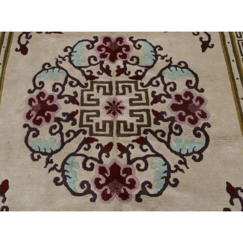 Late 20th Century Nepalese Carpet of Traditional Design For Sale