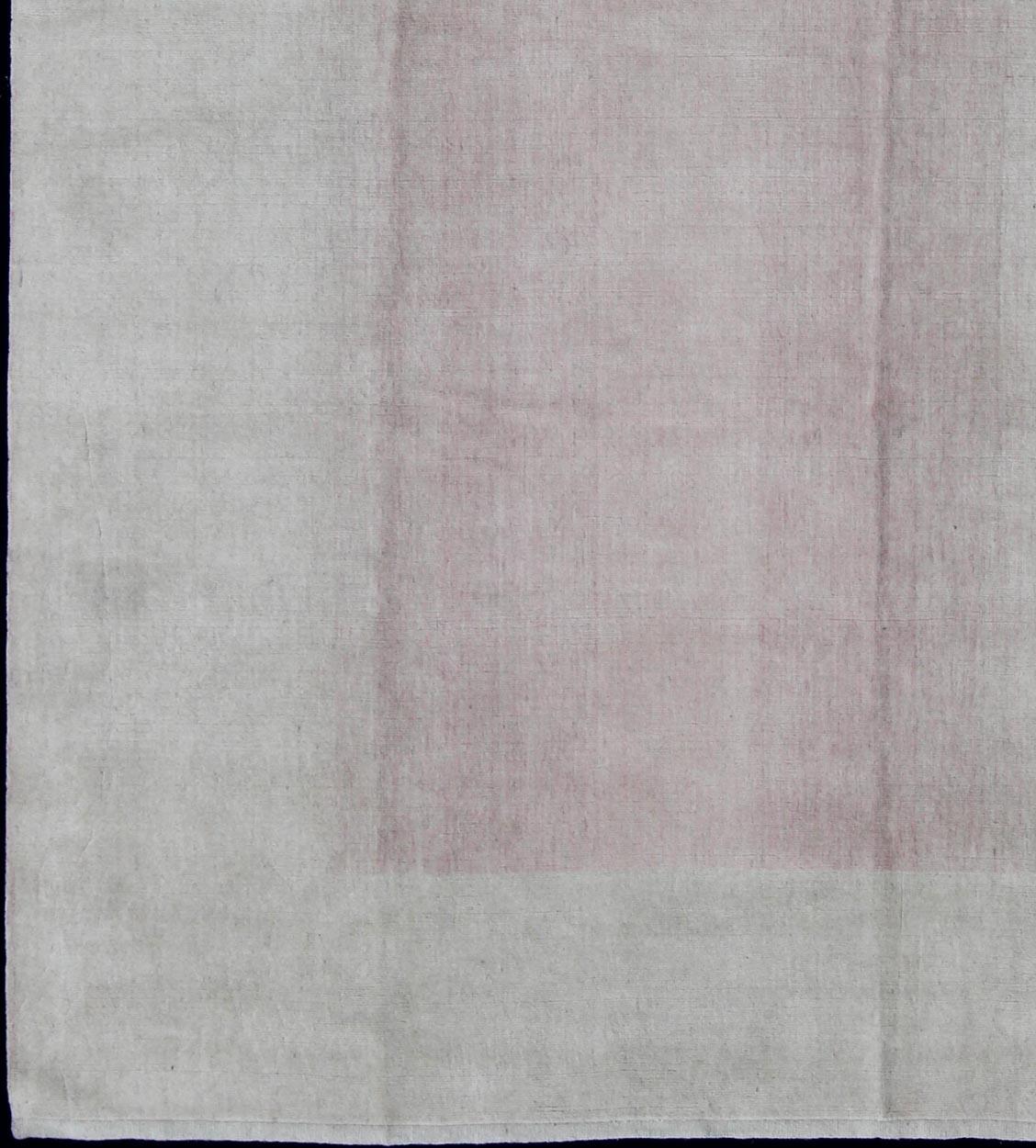 Blended Tibetan modern rug, rug 19-0830, country of origin / type: Nepal / Modern

This rug from Nepal features a subtle blending of pink and white tones.
Measures: 7'9 x 12'3.