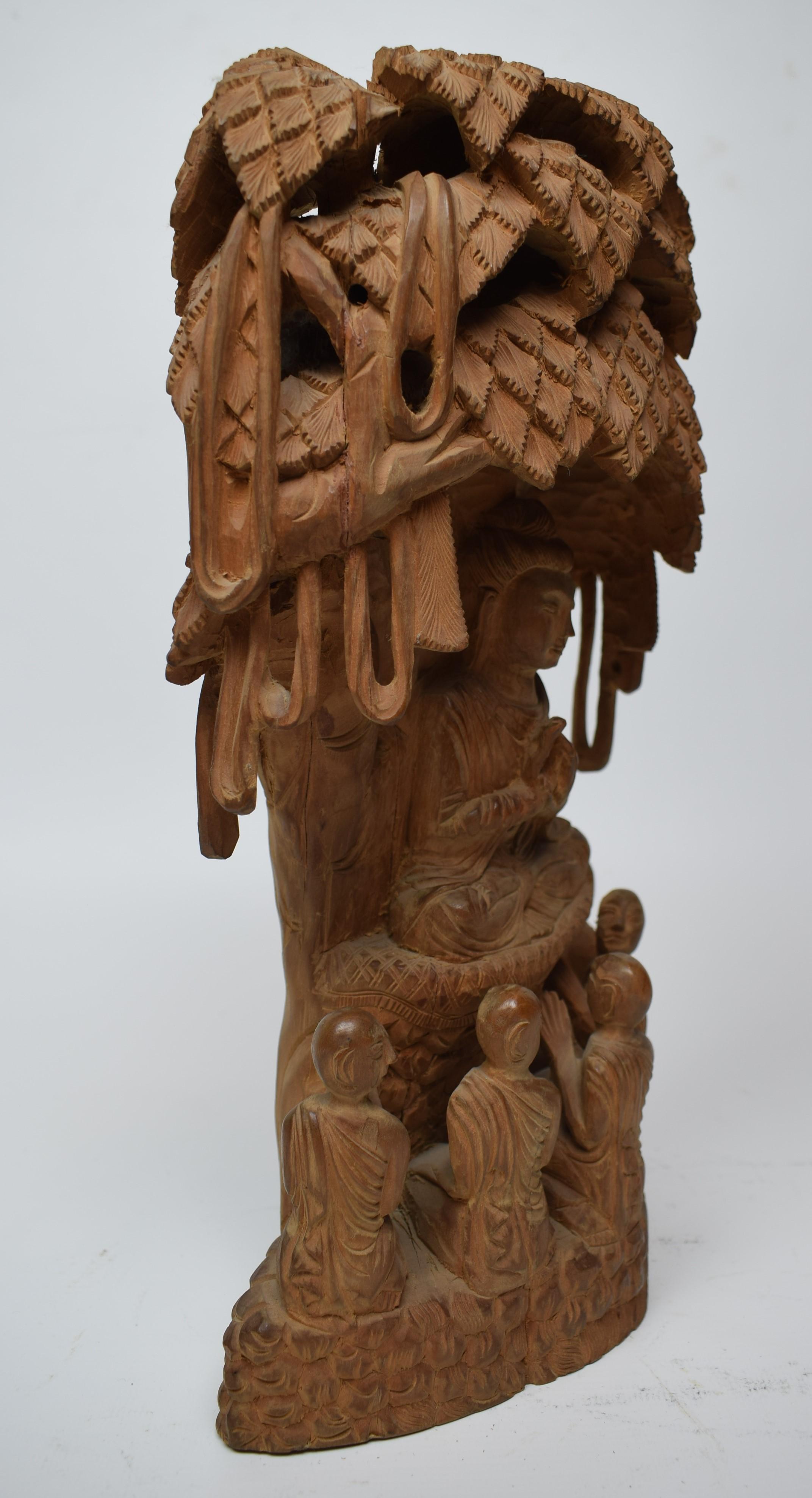 Artisanat Arbre de Bouddha népalais en bois de santal, 20e siècle en vente