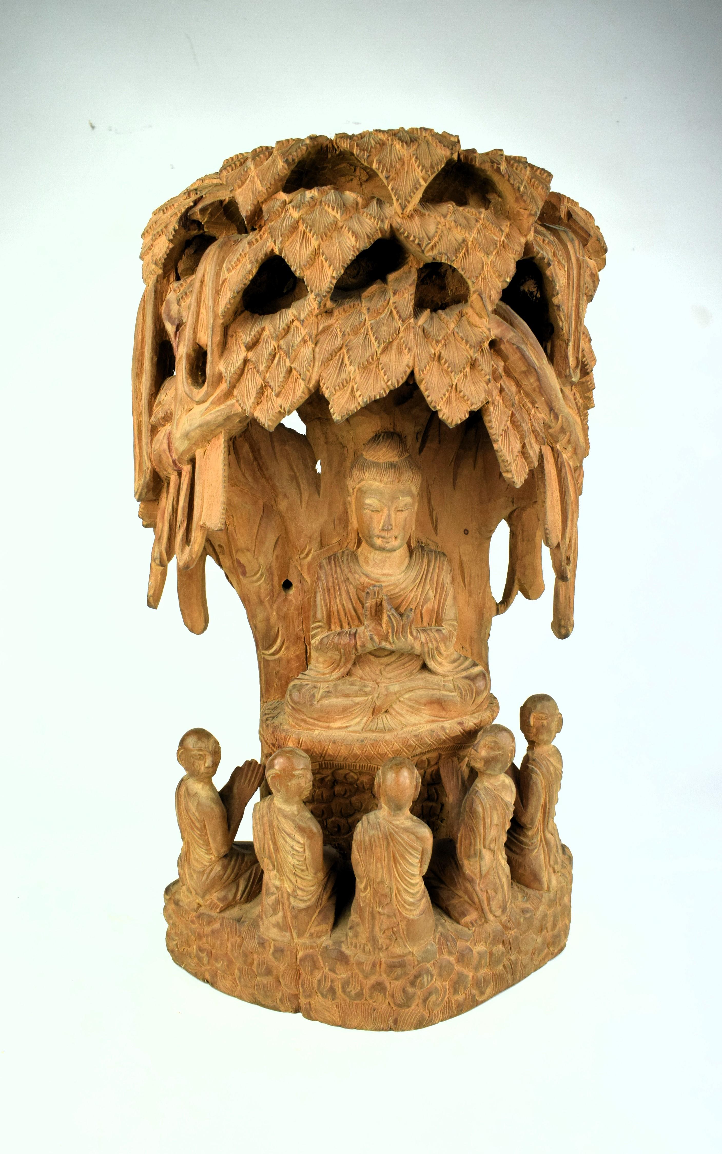 Nepalesischer Buddha-Baum aus Sandalenholz, 20. Jahrhundert (Sandelholz) im Angebot
