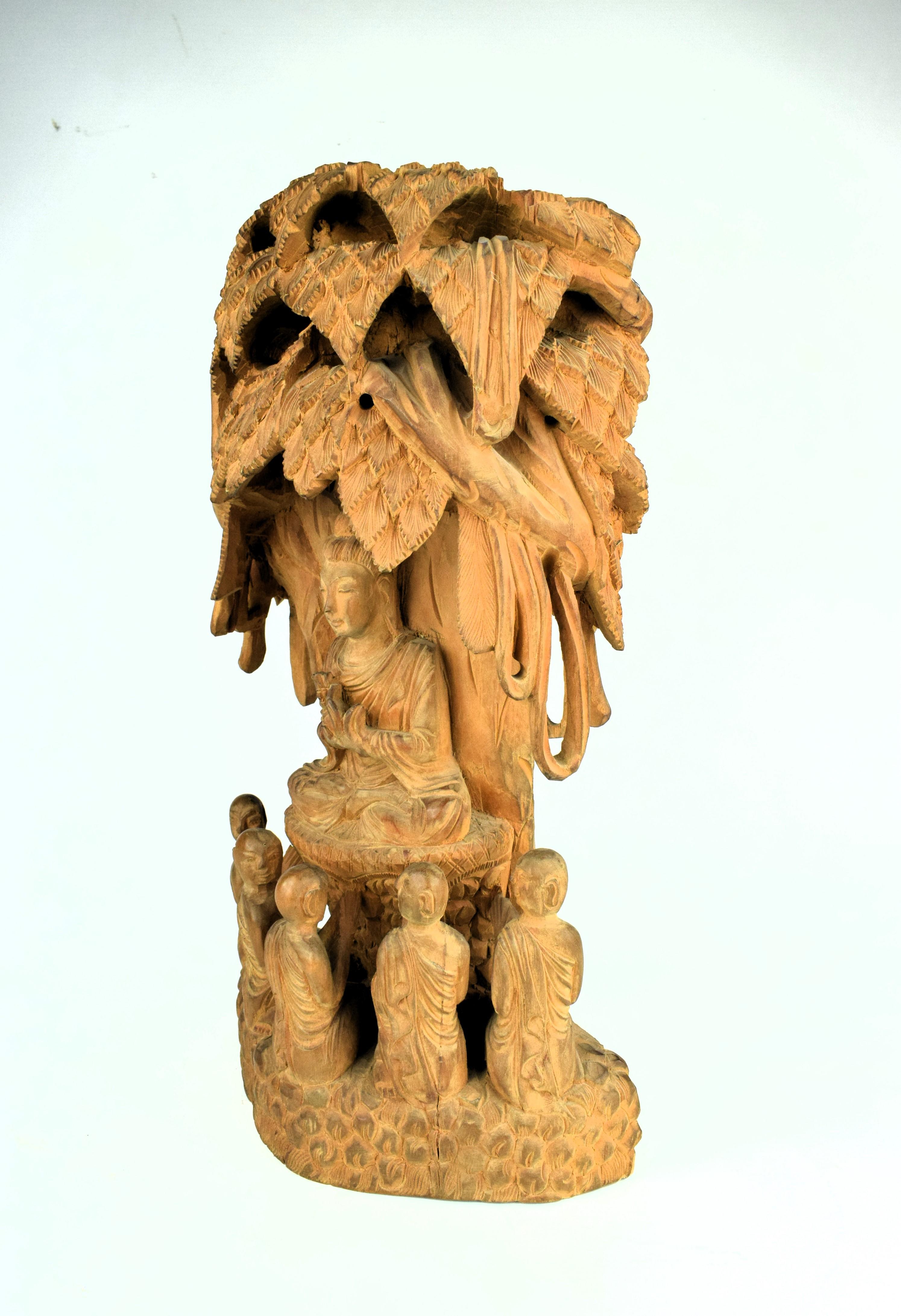 Arbre de Bouddha népalais en bois de santal, 20e siècle en vente 1