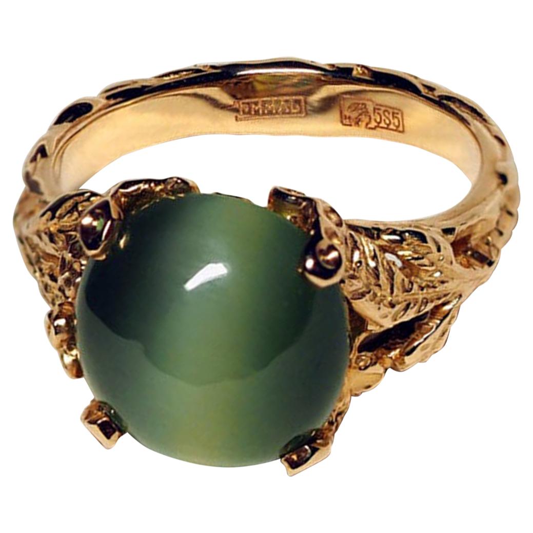 Nephrite Jade Gold Ring Green Cats Eye Effect Chatoyancy Art Nouveau style
