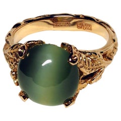 Bague chats effet chatoyant en or et jade néphrite verte style Art nouveau