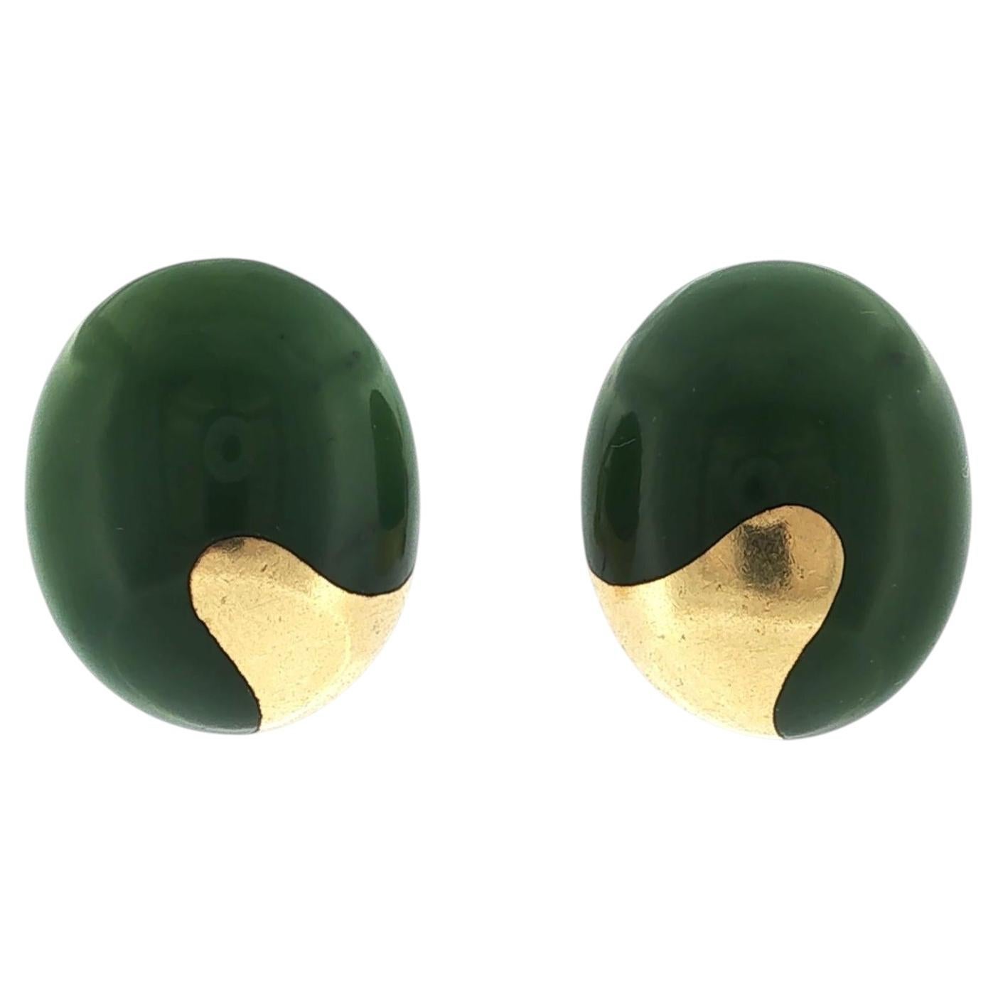Nephrite Jade 18 Karat Yellow Gold Oval Vintage Earclip Earrings
