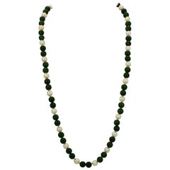 Retro Nephrite Jade and Saltwater Pearl Necklace