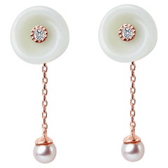 Wandelbare Ohrringe mit Nephrit-Jade, Diamanten und Perlentropfen in Form einer Blume aus 14-karätigem Roségold