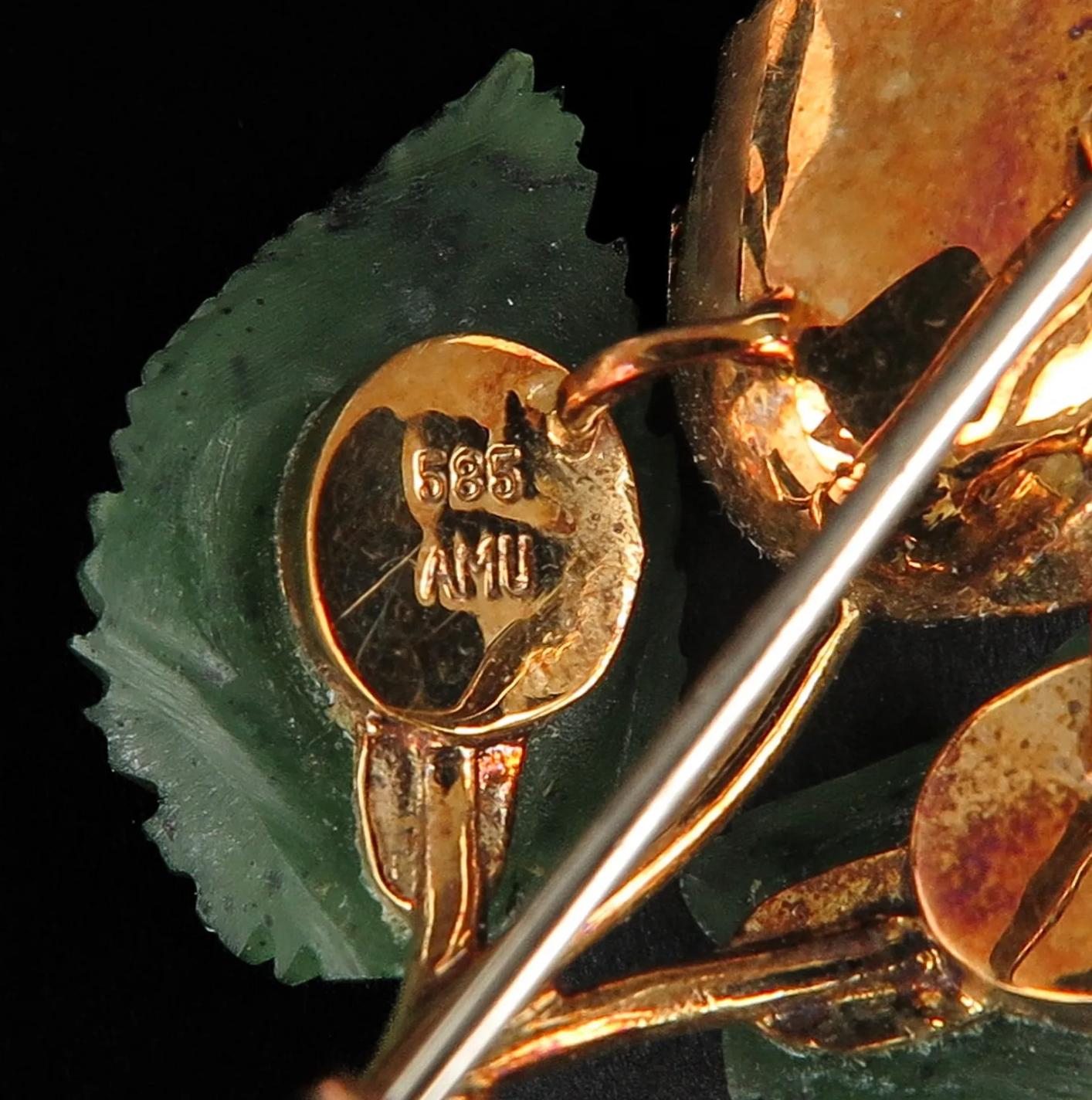 Nephrite Jade Leaves and Tiger's Eye Acorn Brooch For Sale 3