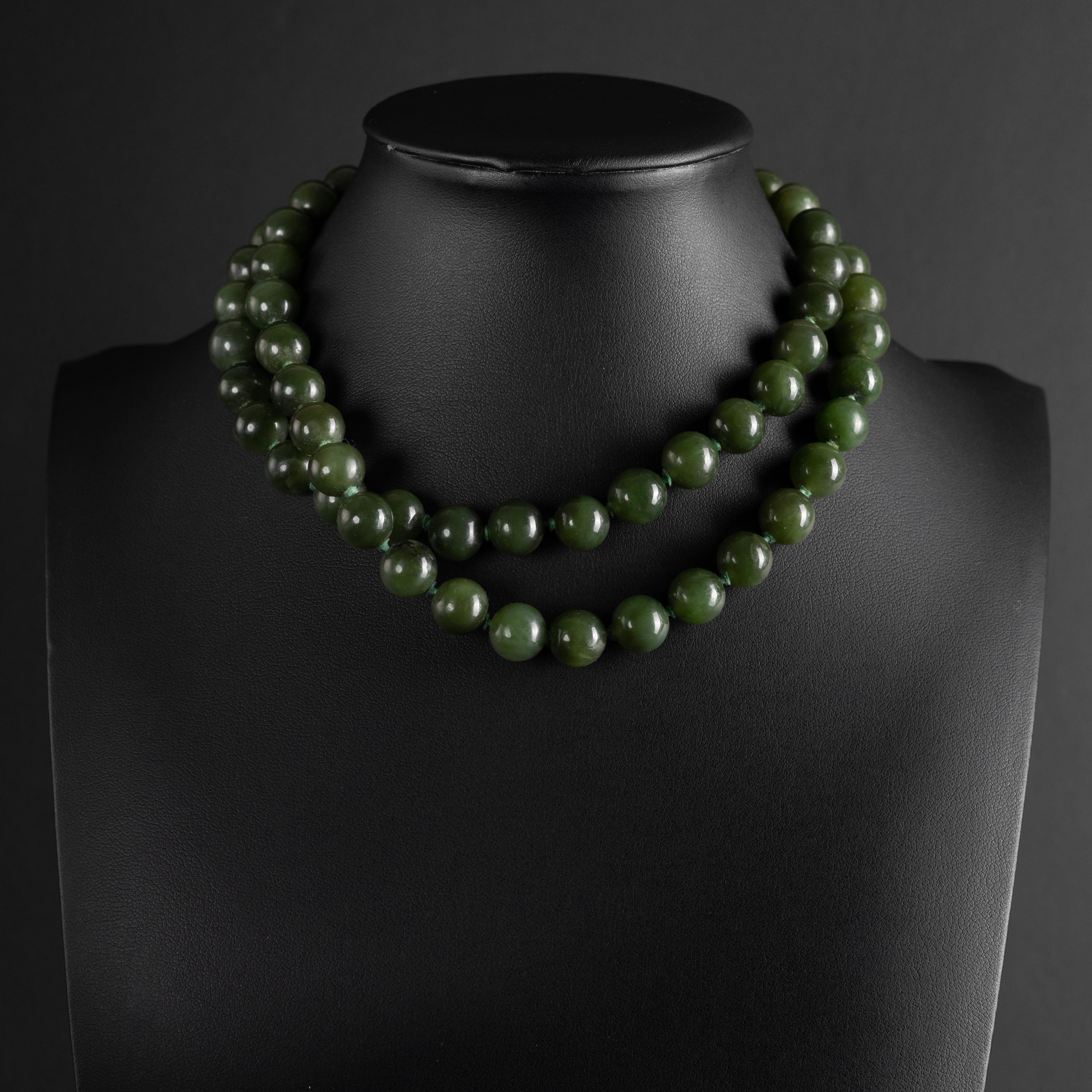 Bead Nephrite Jade Necklace Mid-Century, Circa 1930s