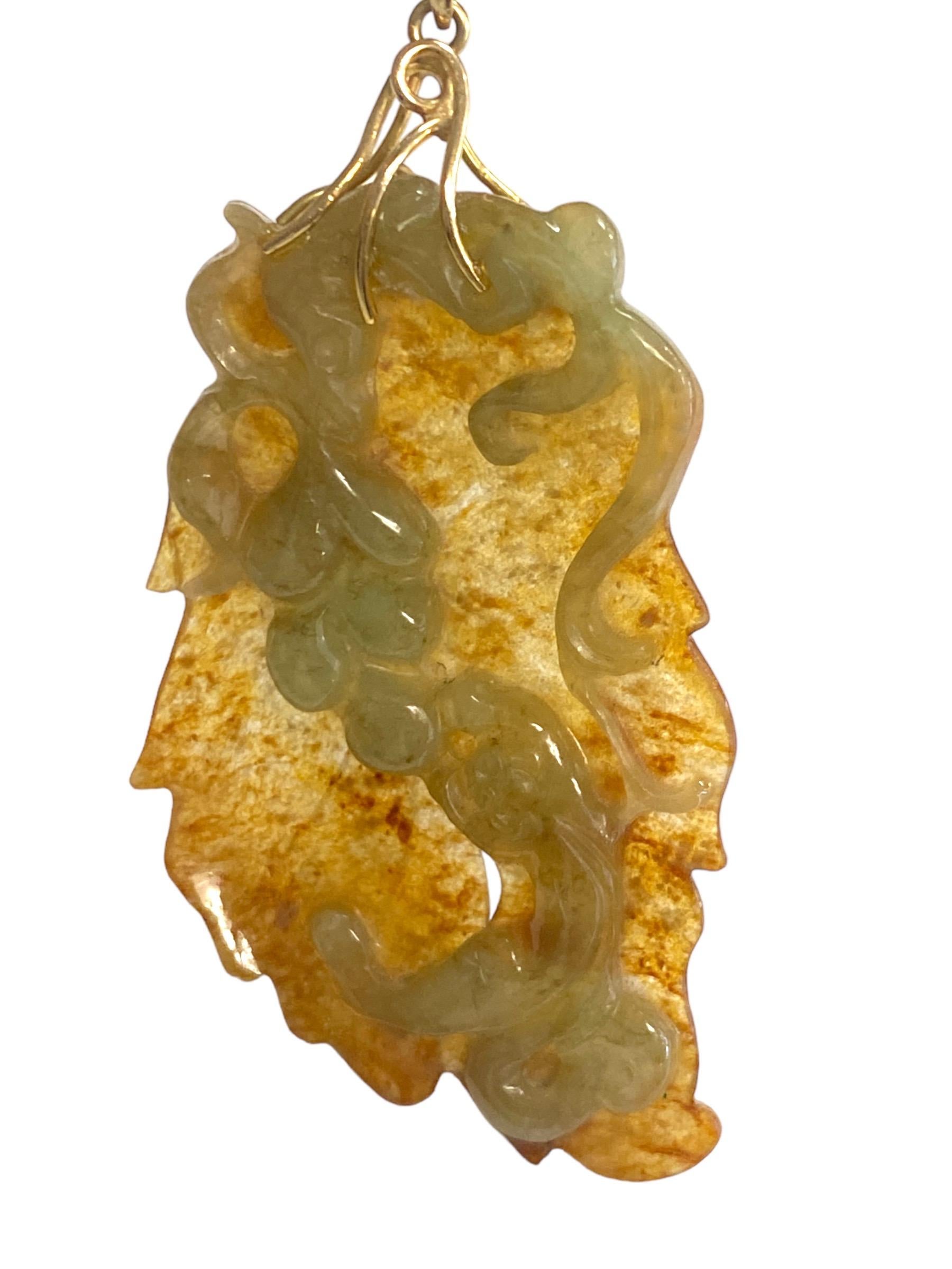Nephrite Jade Translucent Salamander on Grape Vine Pendant In Excellent Condition In Laguna Hills, CA
