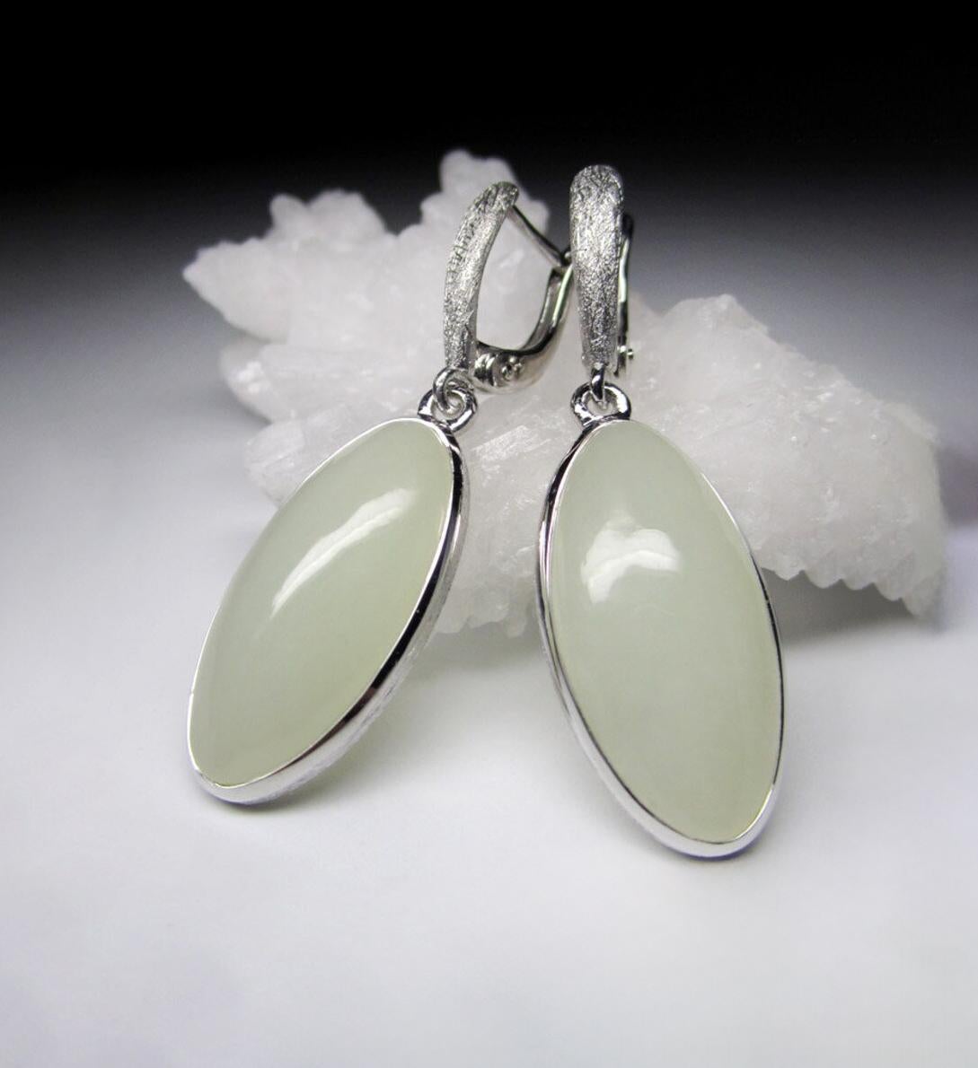 Boucles d'oreilles en argent néphrite blanc nuage de style Queen Daenerys style Game of Thrones Neuf - En vente à Berlin, DE