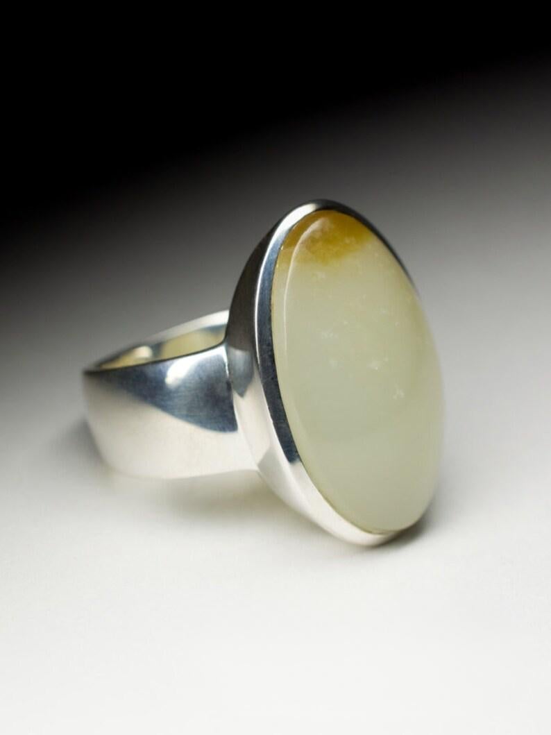 Nephrite Silver Ring Jade Natural White Brown Gemstone Unisex Chunky Jewelry In New Condition For Sale In Berlin, DE