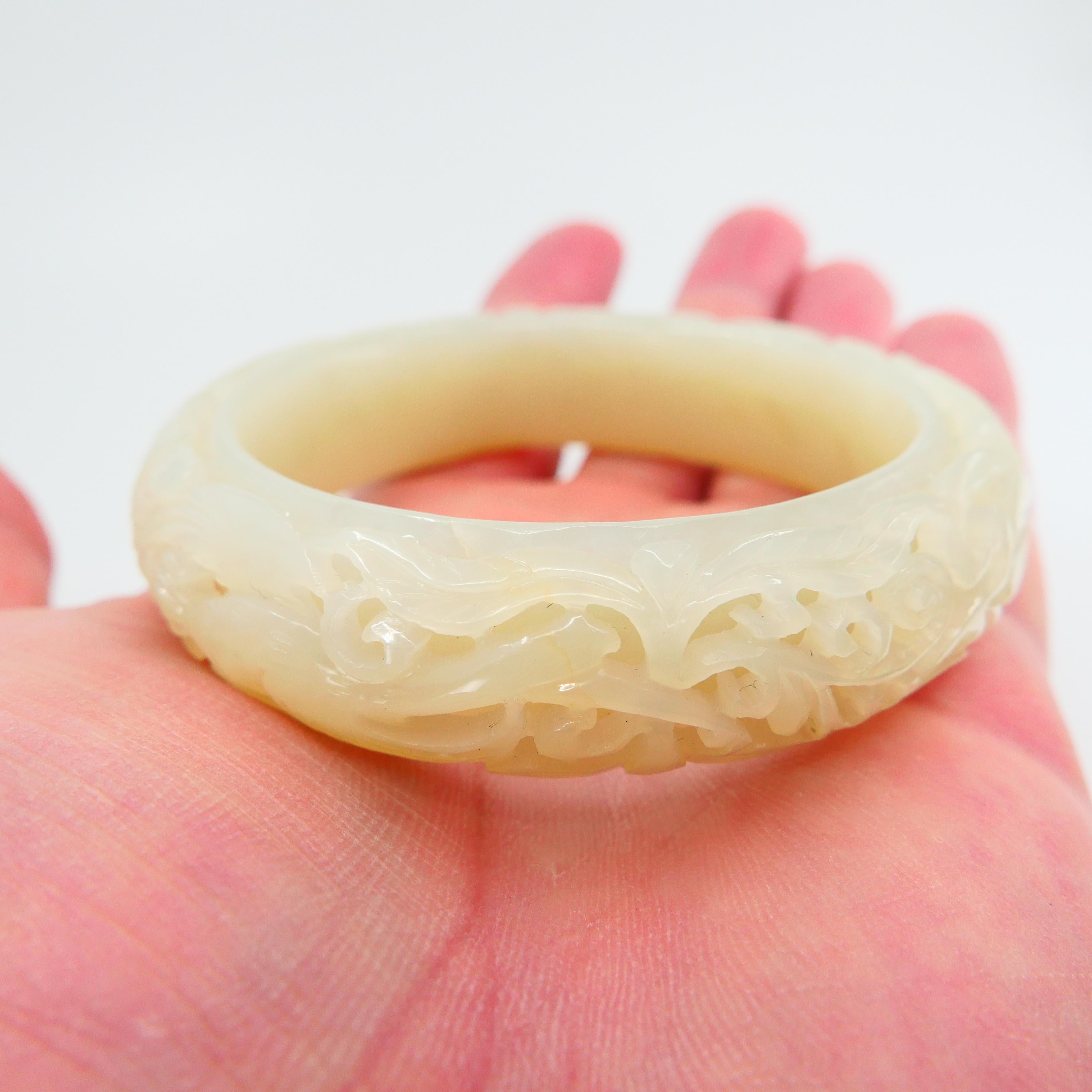 Nephrite White Jade Bangle, Hollowed Carving, Flower and Phoenix Motif In New Condition For Sale In Hong Kong, HK