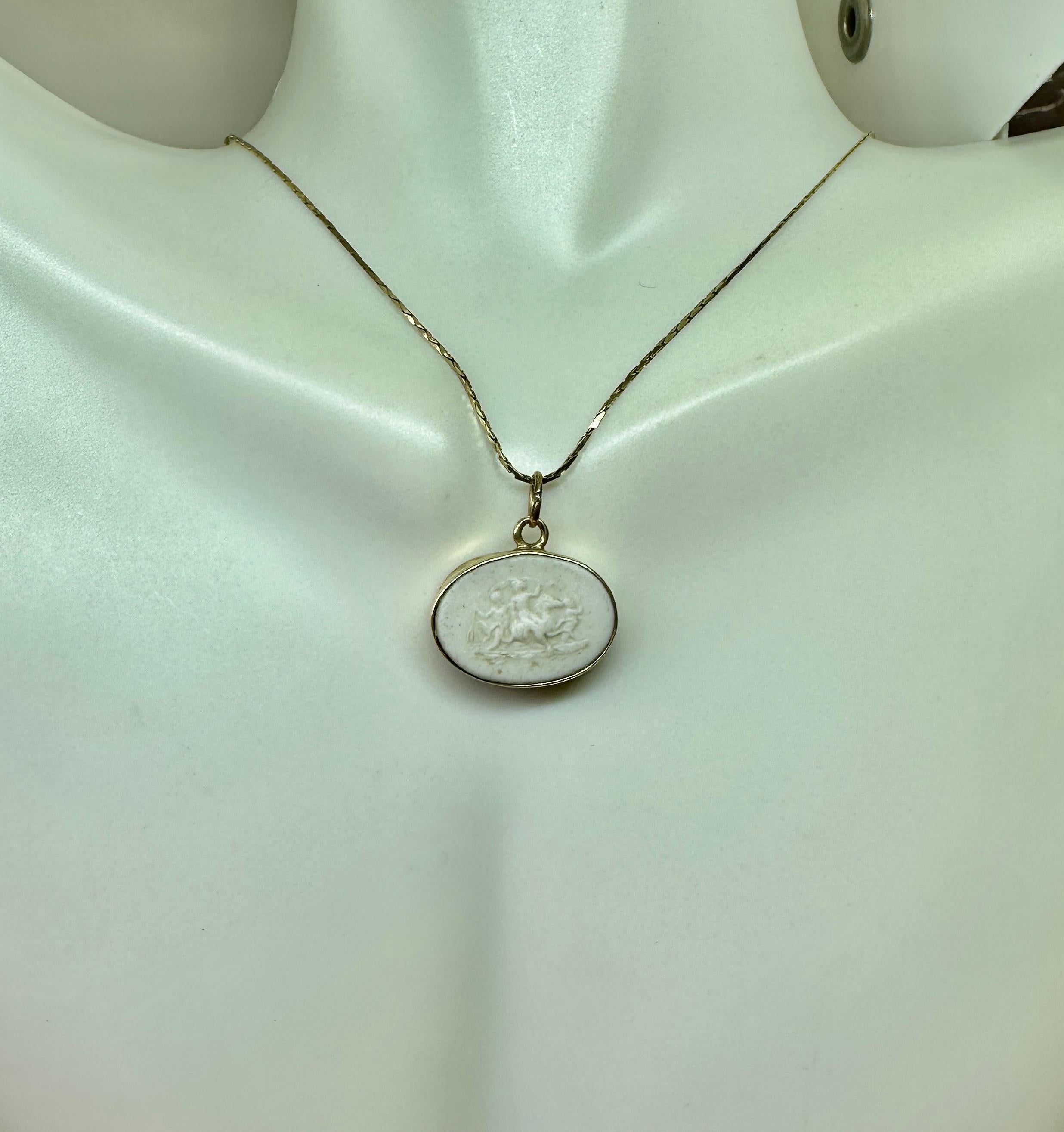 Neptune Arising from the Sea with Horses Cameo Pendant Necklace Gold VIctorian For Sale 1