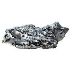 Neptunit auf Natrolite aus Benitoit-Edelsteinminen, San Benito County, Kalifornien