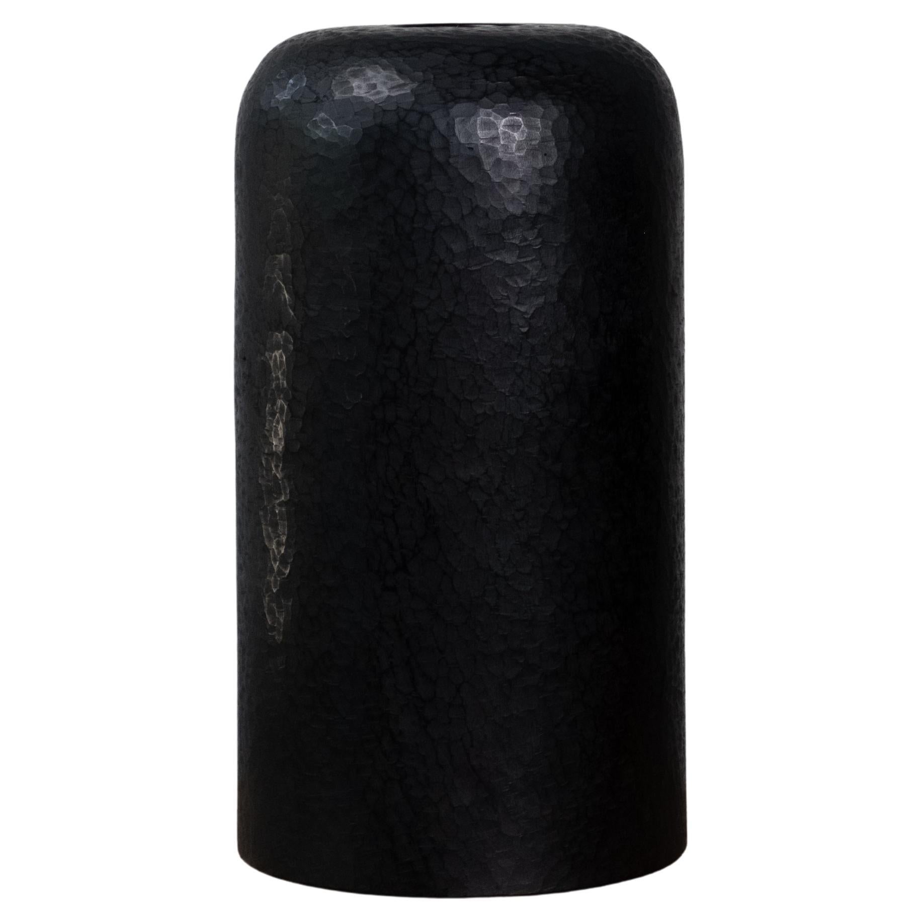 Vaso Neptunus Suar Wood Patina Black di Mary Verspoor