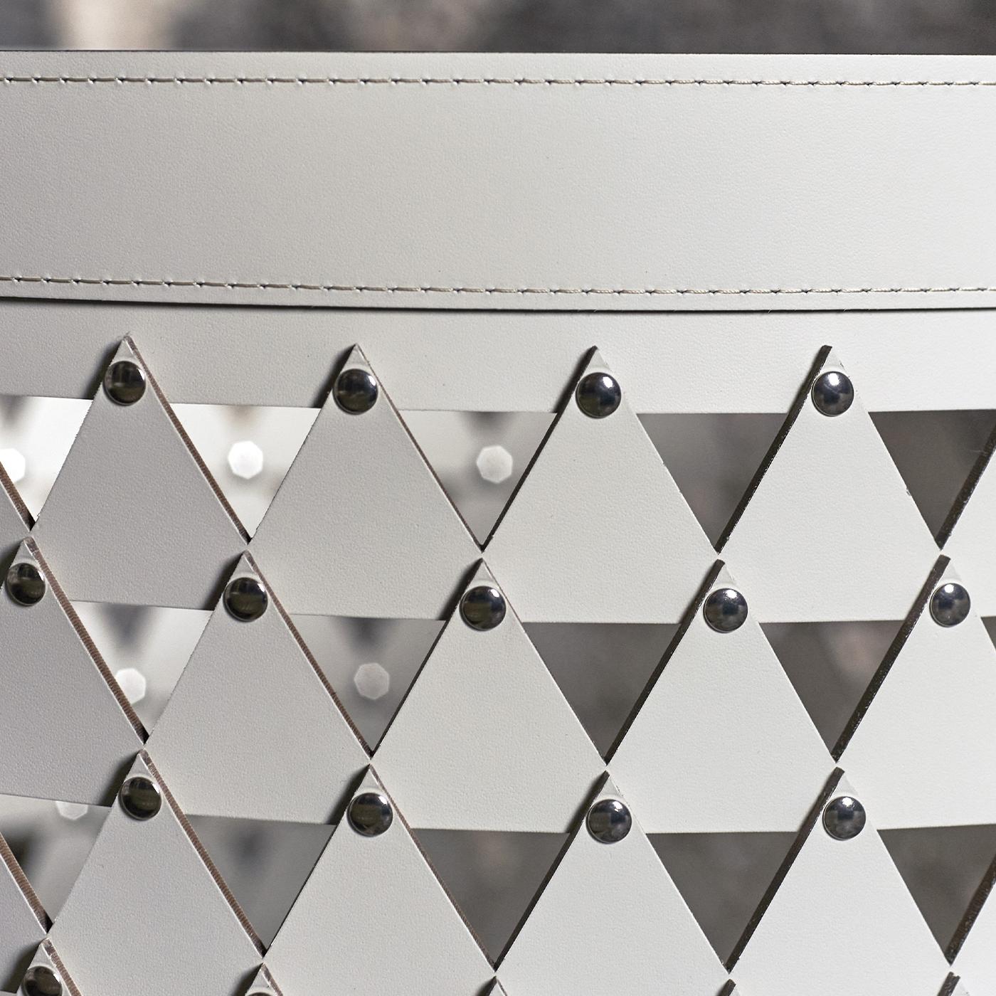 Italiano Cesto rotondo in pelle bianca Nereide 45 di Exteta in vendita